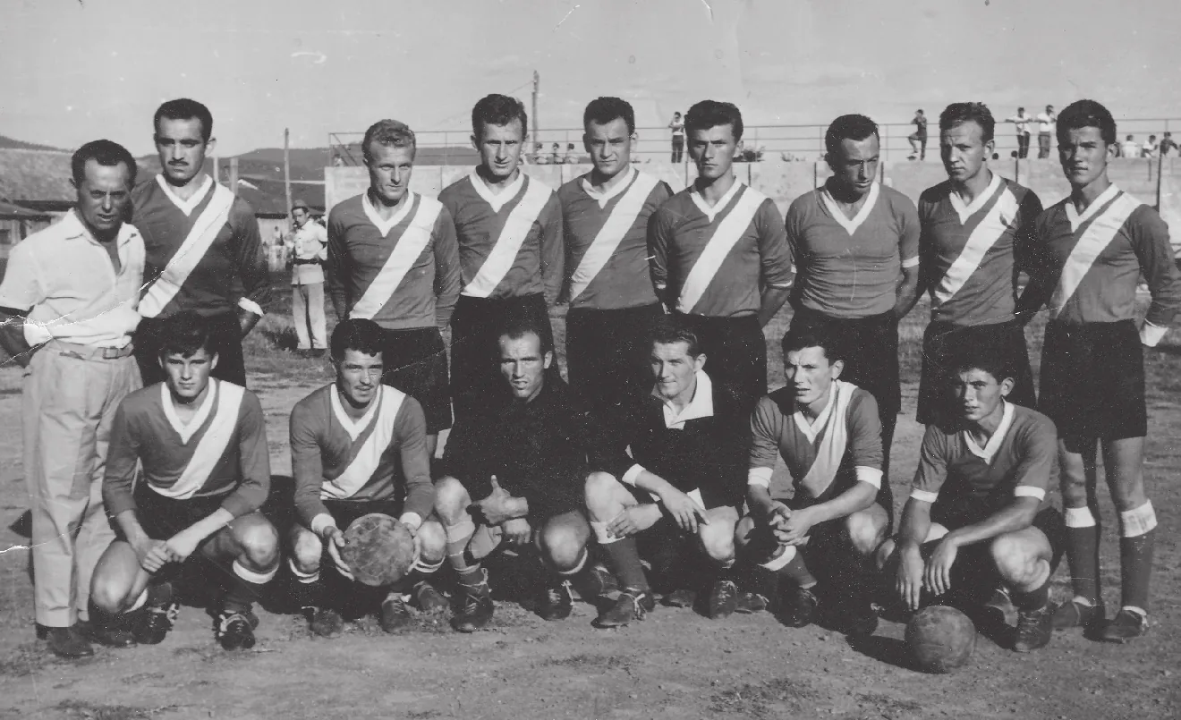 Борац у сезони 1958/1959: Детлингер, Чекеревац, Куленовић, Краљ, Милаковић, Андријевић, Радош Томљеновић, Миљуш (стоје), Сомболац, Касумовић, Радевић, Нежмах, Ђорђевић и Кривокућа (чуче).