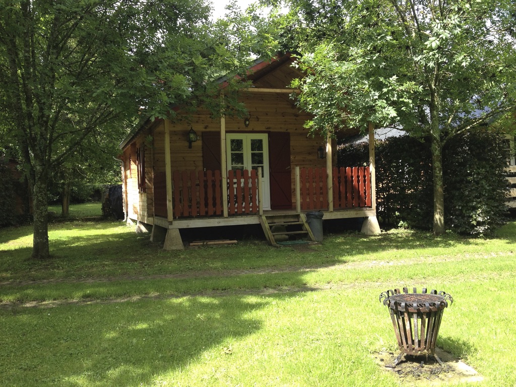 Wooden chalet for four people with terrace