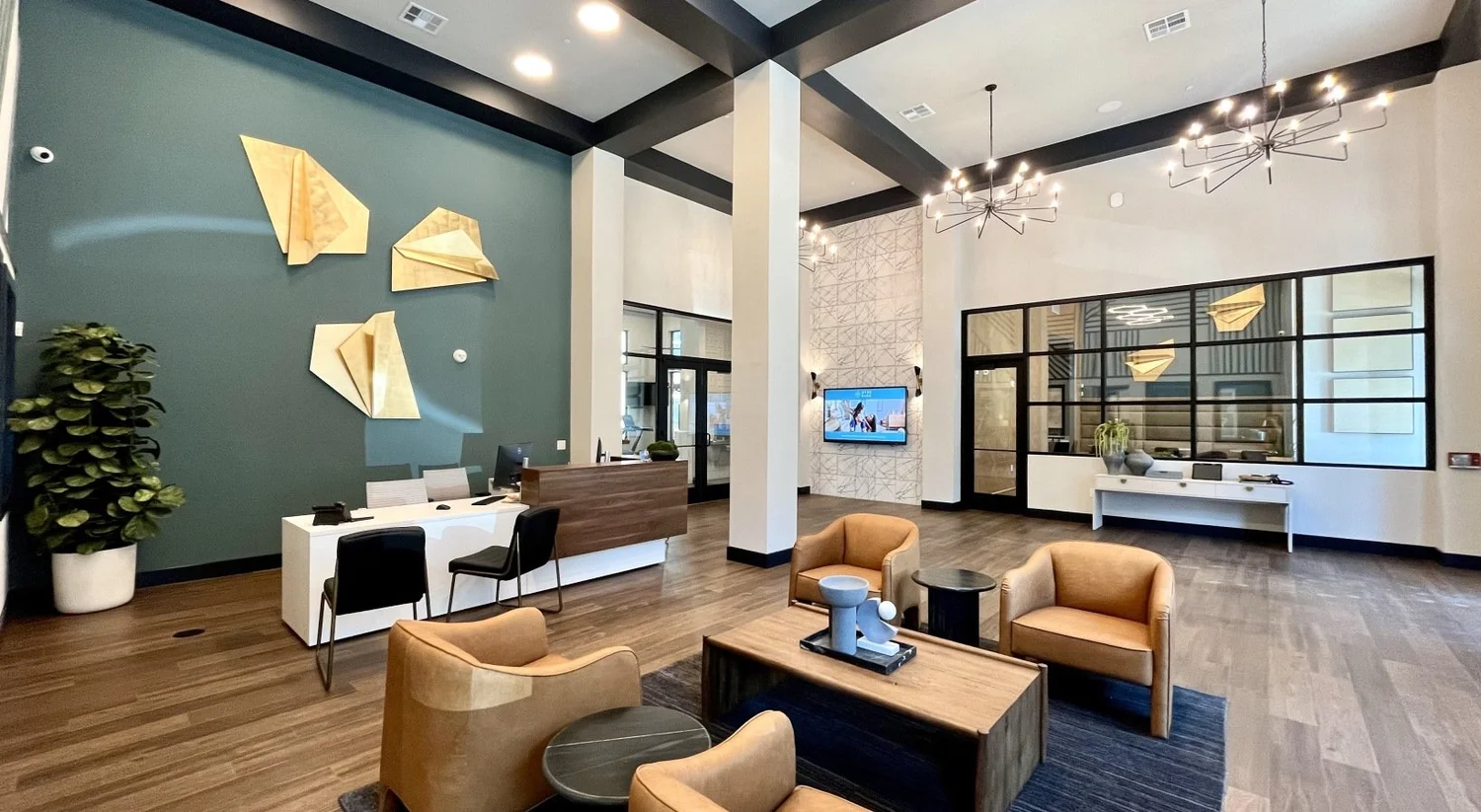 Hyde Park Apartments (FFE)