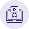 Icône représentant une personne sur un écran d'ordinateur avec un lecteur vidéo au-dessus, symbolisant une formation en ligne ou un webinaire.