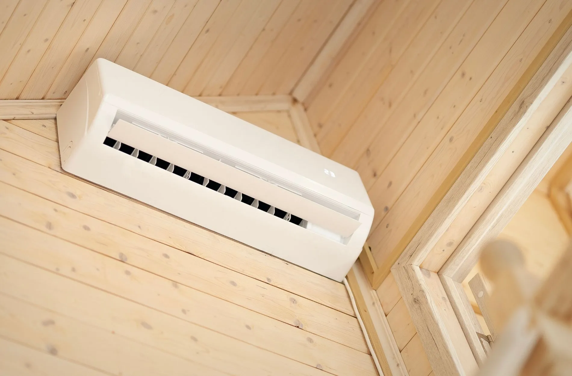 Tips for Choosing the Right AC Replacement for Your Lees Summit, MO Home