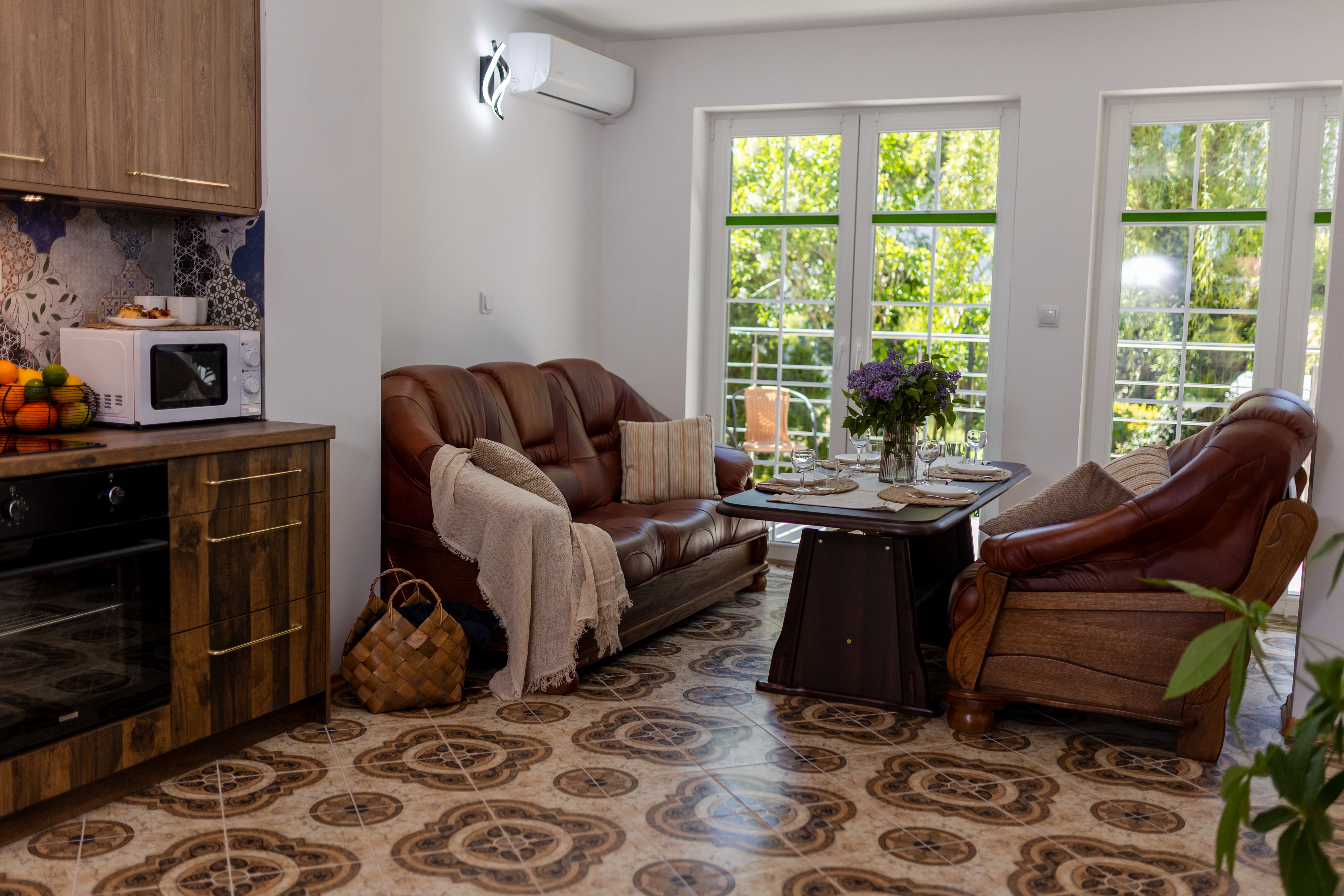 [background image] image of contact form station (for a food truck)