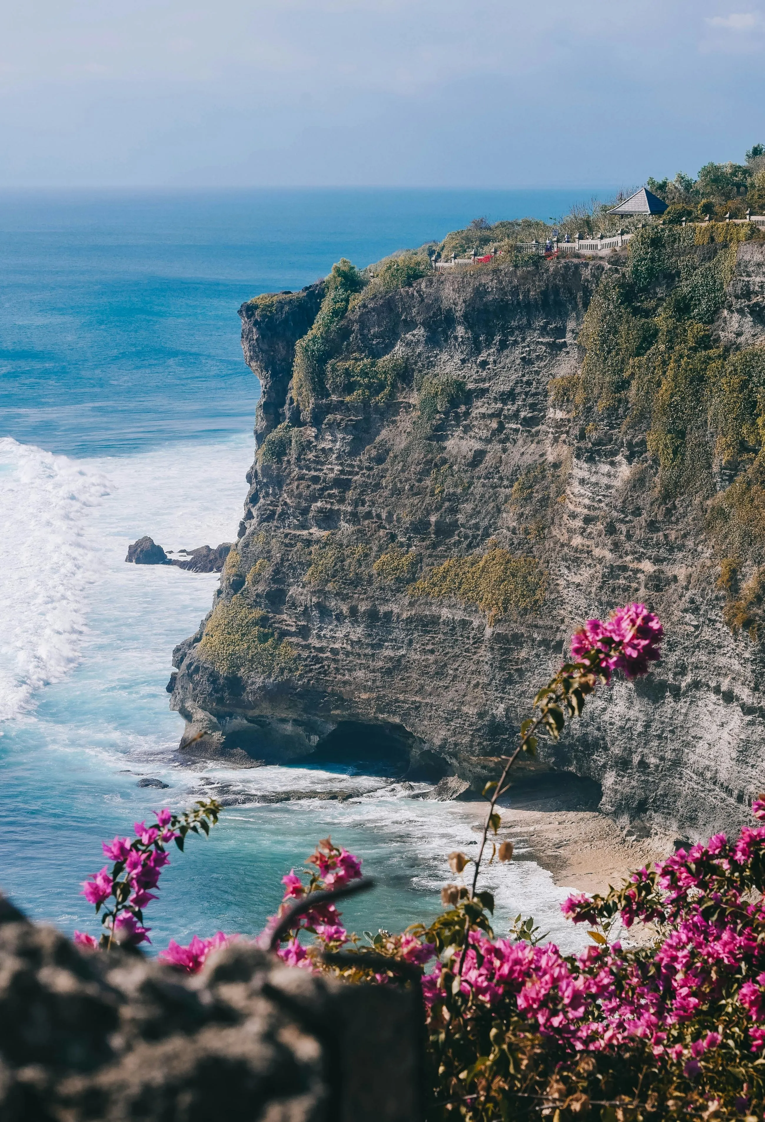 Best Places to Visit in Uluwatu: Beaches, Temples & Cafes