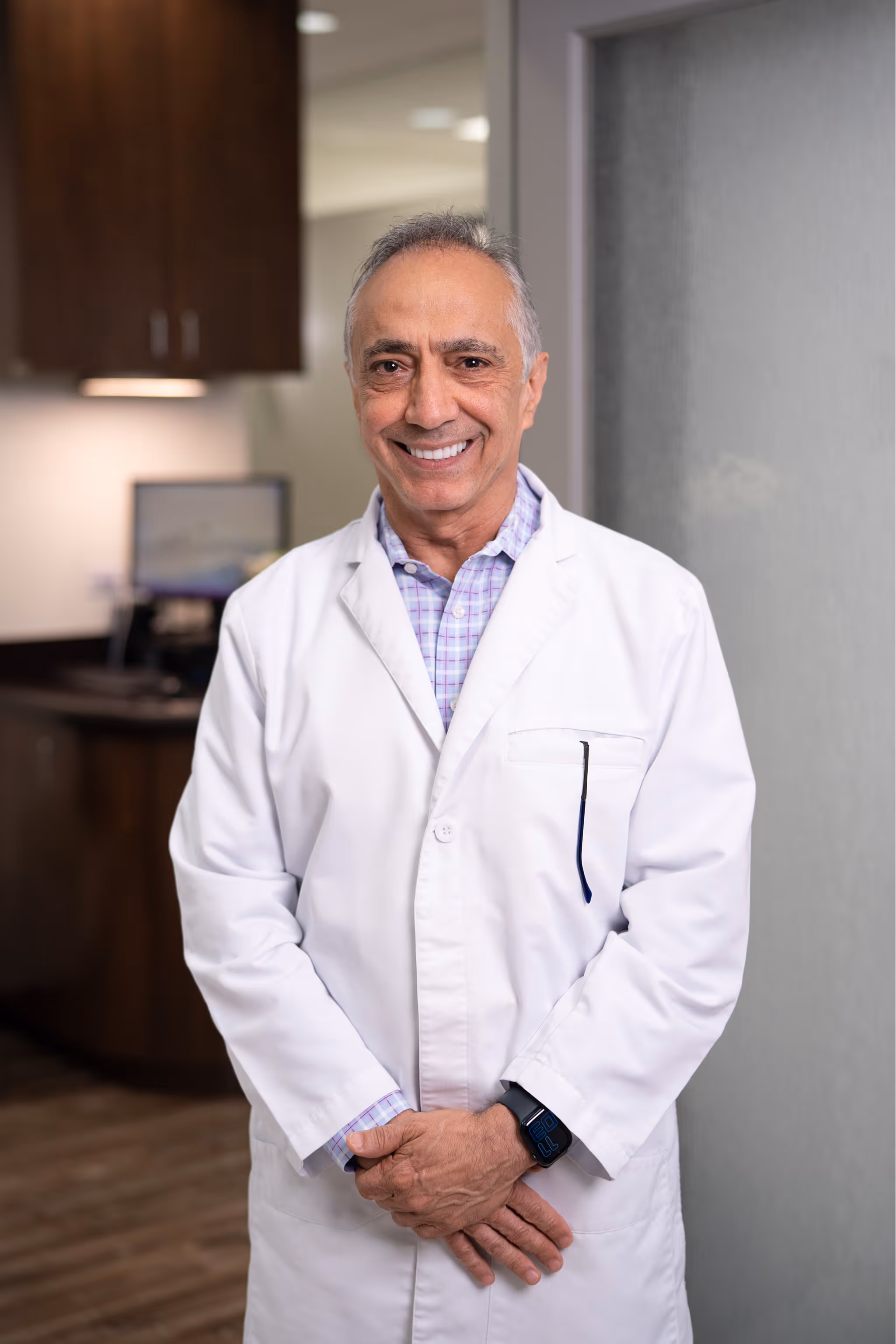 Dr Farokian