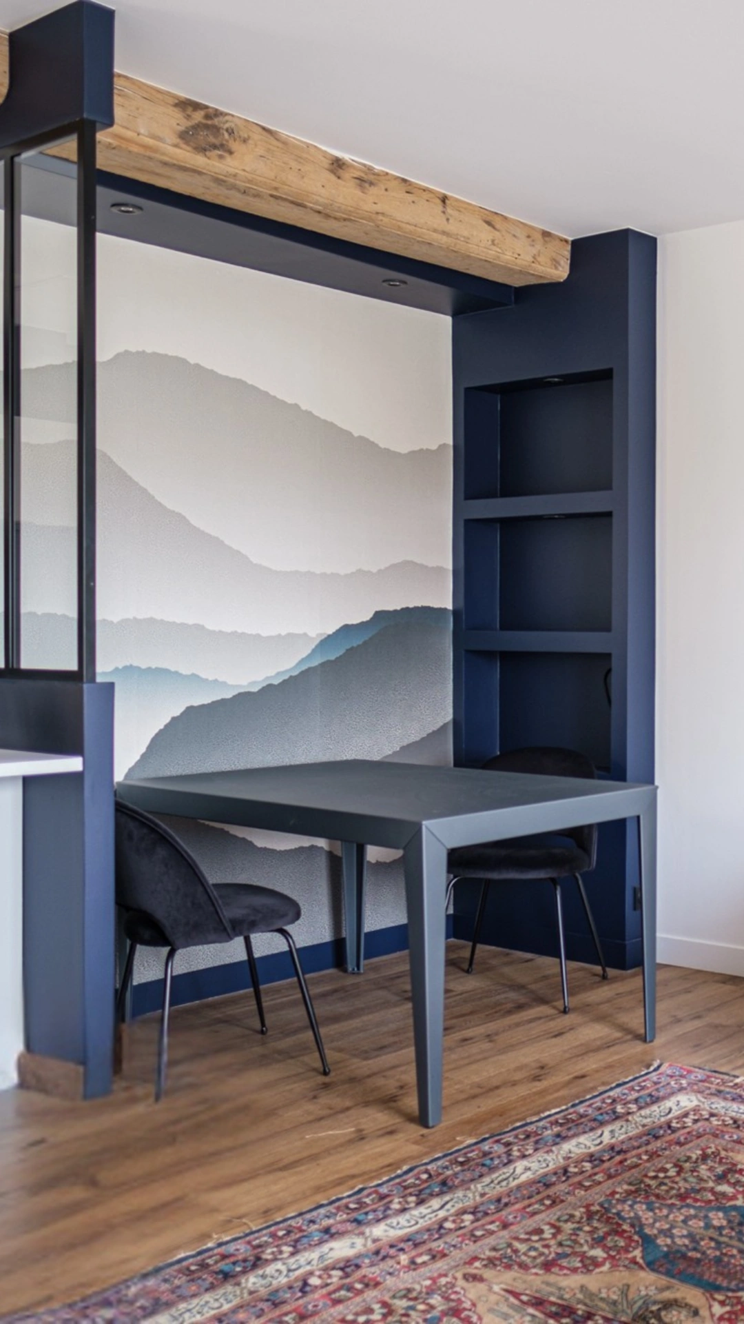 zoom sur des niches en placo et l’espace cuisine réalisés lors de la rénovation complète d’une grange