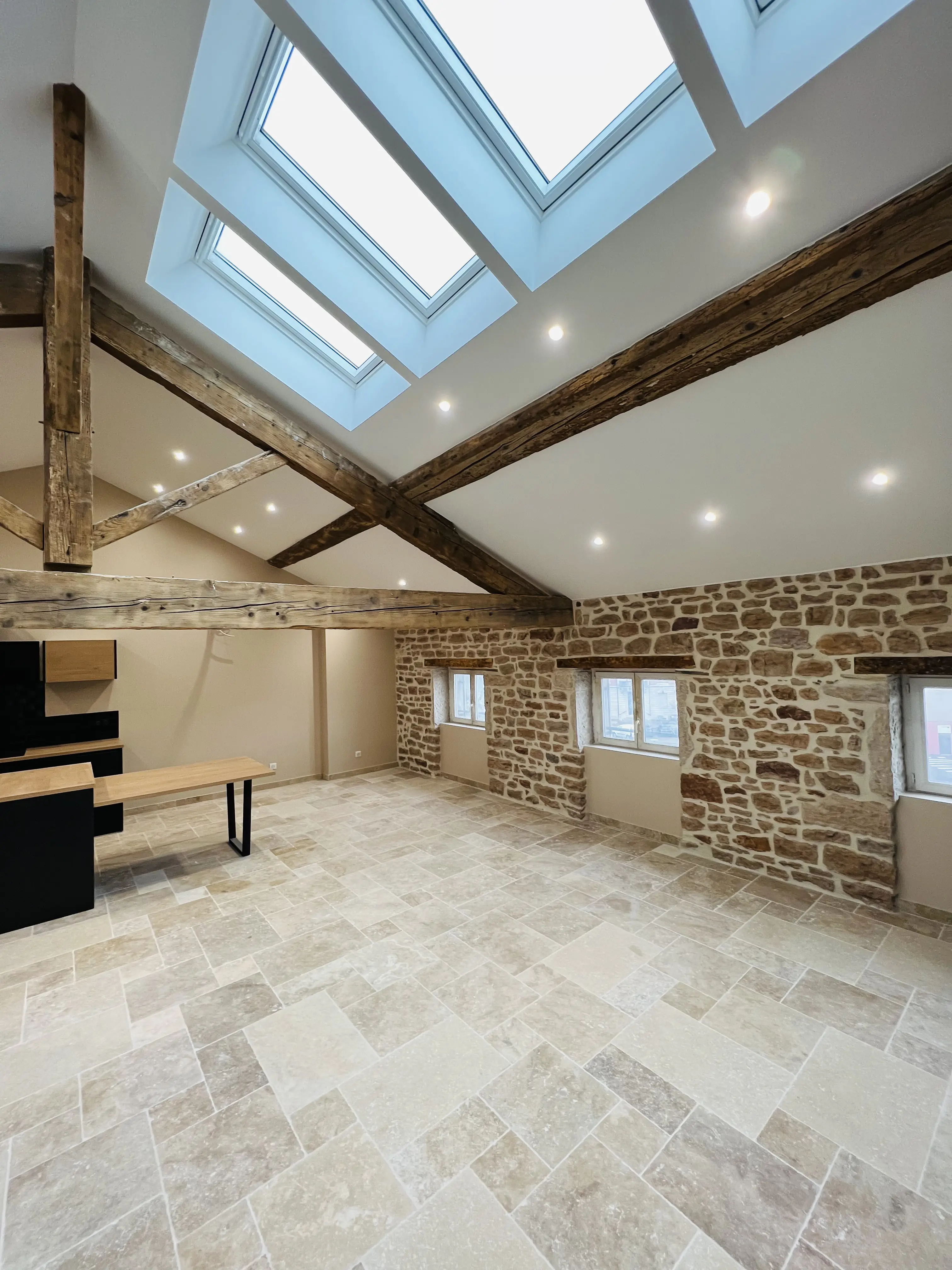 isolation plâtrerie et peinture pour rénovation d'une maison