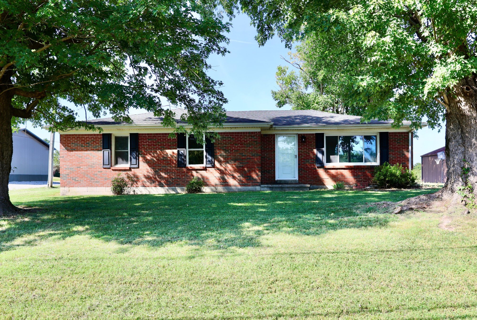 523 East Main St.