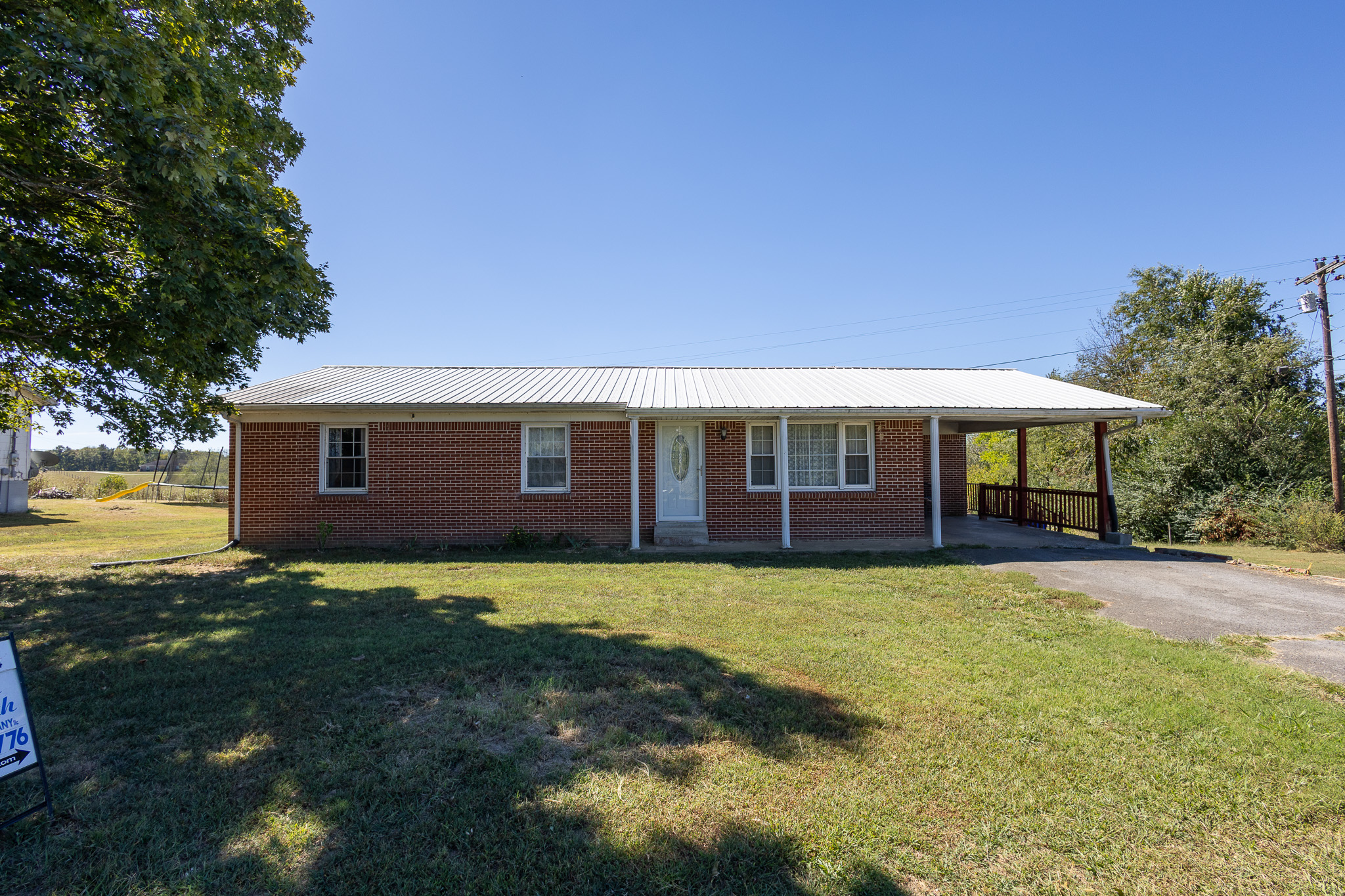 MAKE AN OFFER!!! 709 W Main Street