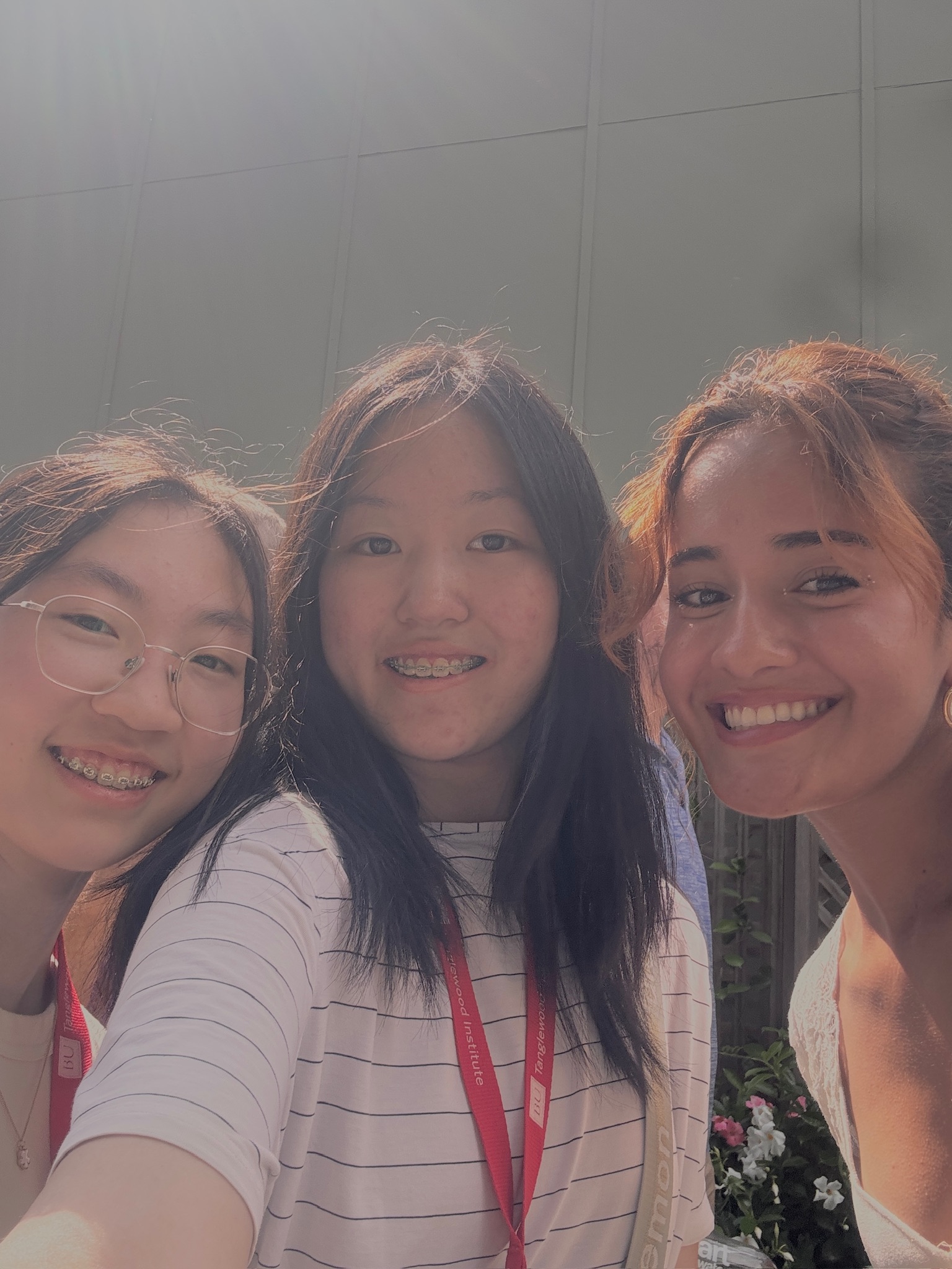 Sydney Ma (viola, violin), Shuman Yuan (violin, flute), Valeria Serrano