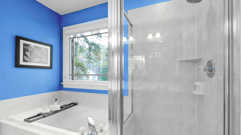 6 practical ways to unclog a toilet drain without tools