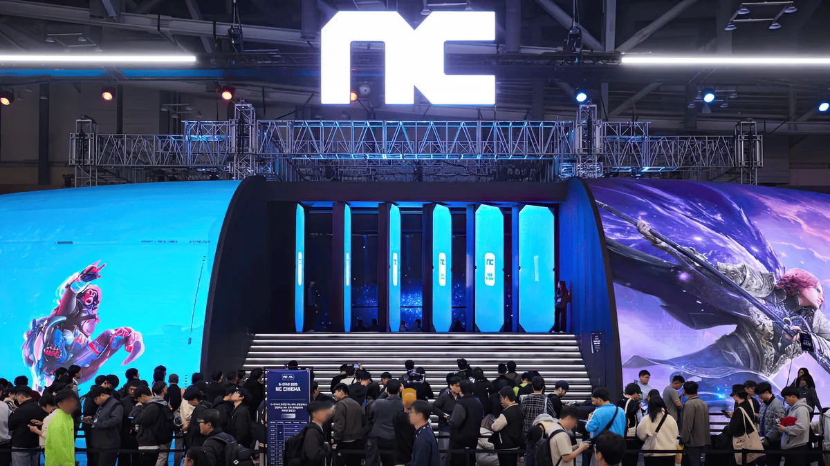 NC pivot door to dome theater at G-STAR 2025, kinetic LED creating a cinematic transition into the immersive gaming exhibition