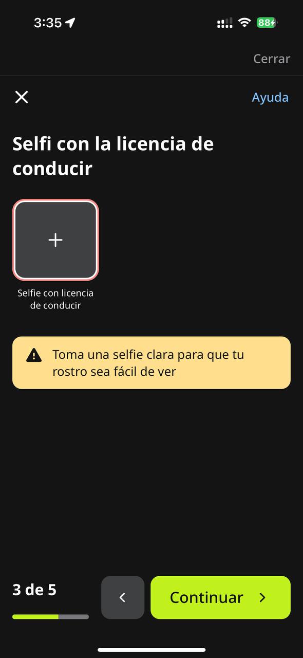 Pantalla para cargar una selfie con la licencia