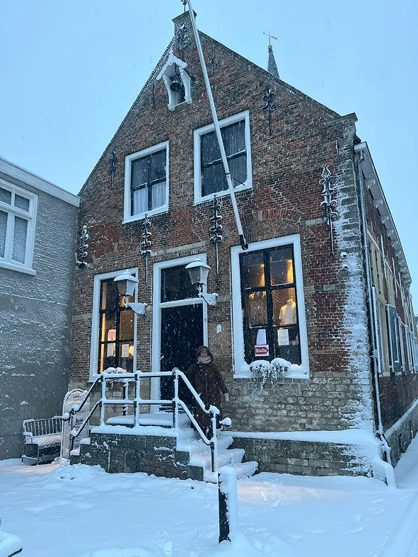 Foto van pand De Zeeuwse Deur in sneeuw