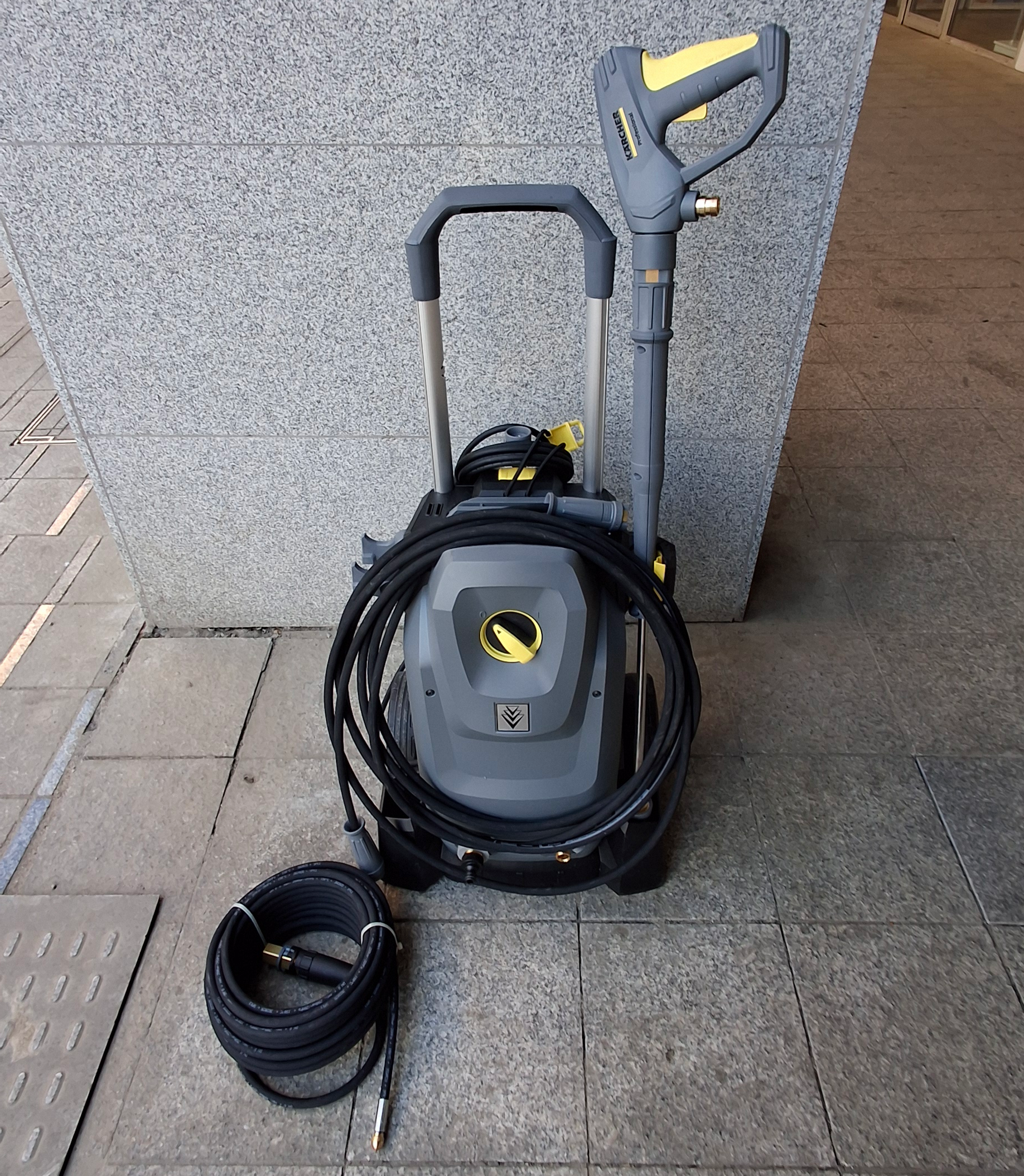 Myjka ciśnieniowa Karcher HD 6/15 w zestawie z wężem do czyszczenia rur 20m oraz dyszą do czyszczenai rur