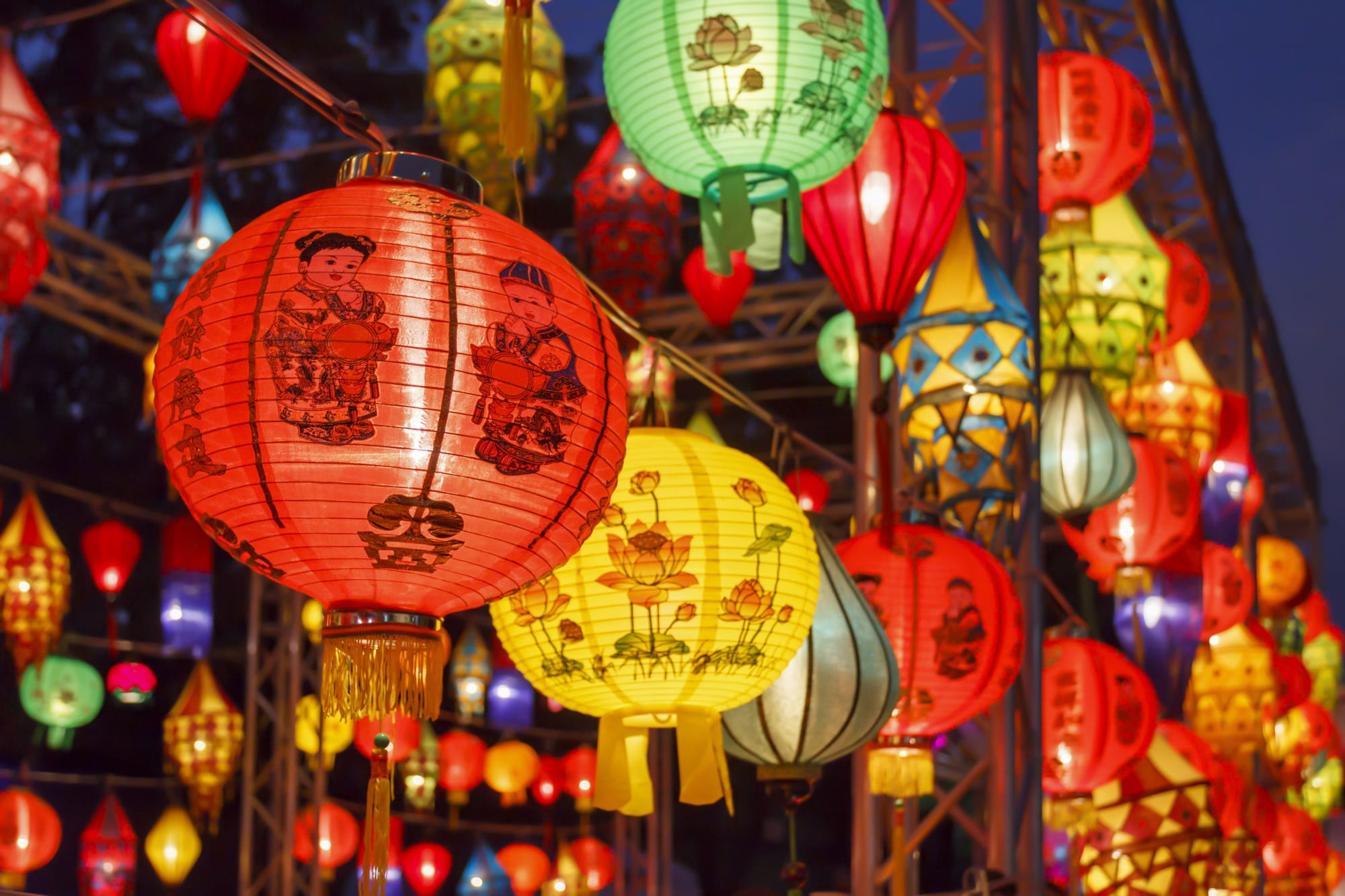Shanghai bei Nacht: China traditionelle Laternen
