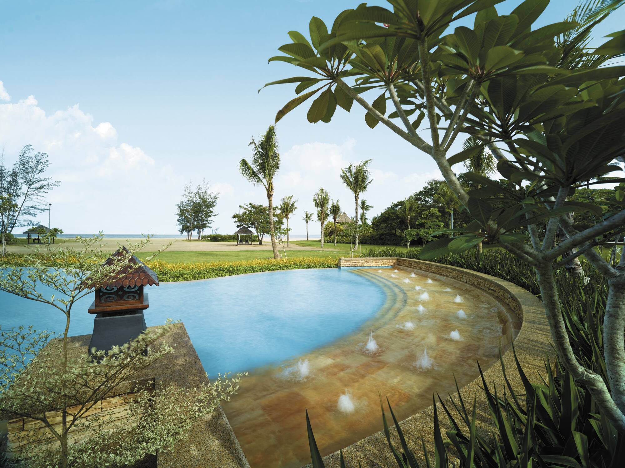 Shangri-La Rasa Ria, Kota Kinabalu: Shangri La Rasa Ria Ocean Wing Pool