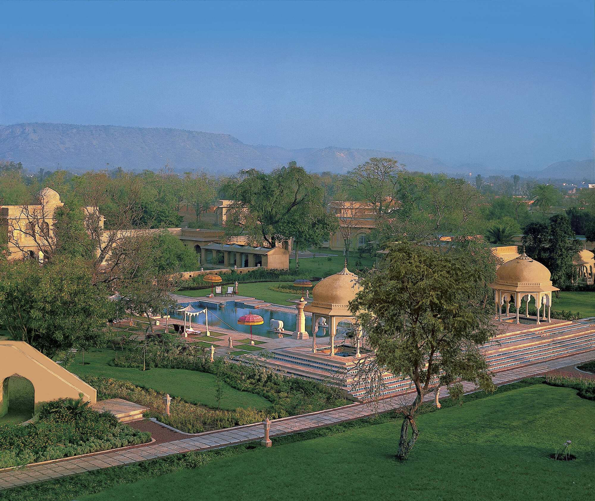 The Oberoi Rajvilas in Jaipur & Umgebung:  Indien Jaipur The Oberoi Rajvilas Garten