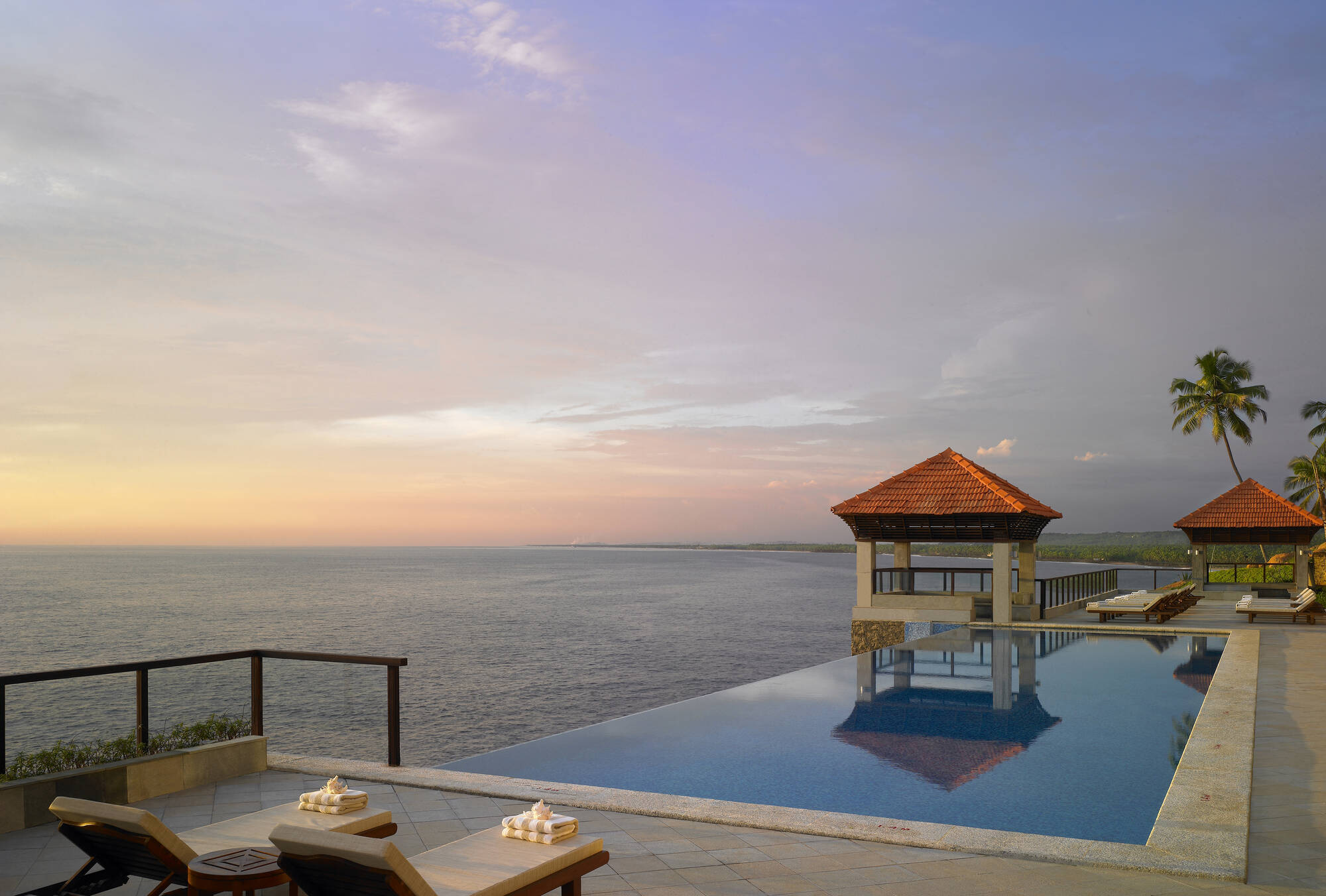 The Leela Kovalam - A Raviz Hotel in Kerala | Malabarküste | Kochi: Indien The Leela Kovalam Pool