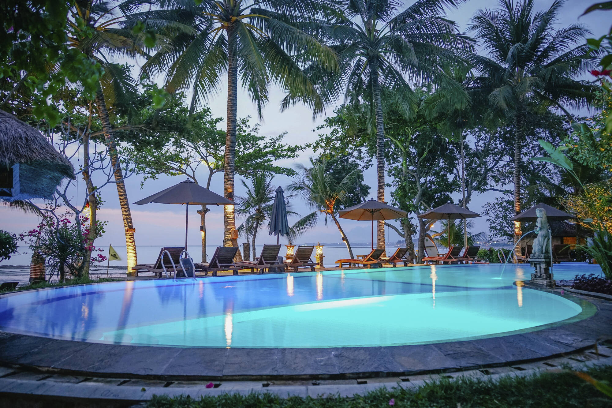 Puri Dajuma Beach Eco-Resort & Spa in West-Bali:  Puri Dajuma Cottages Pool Rama