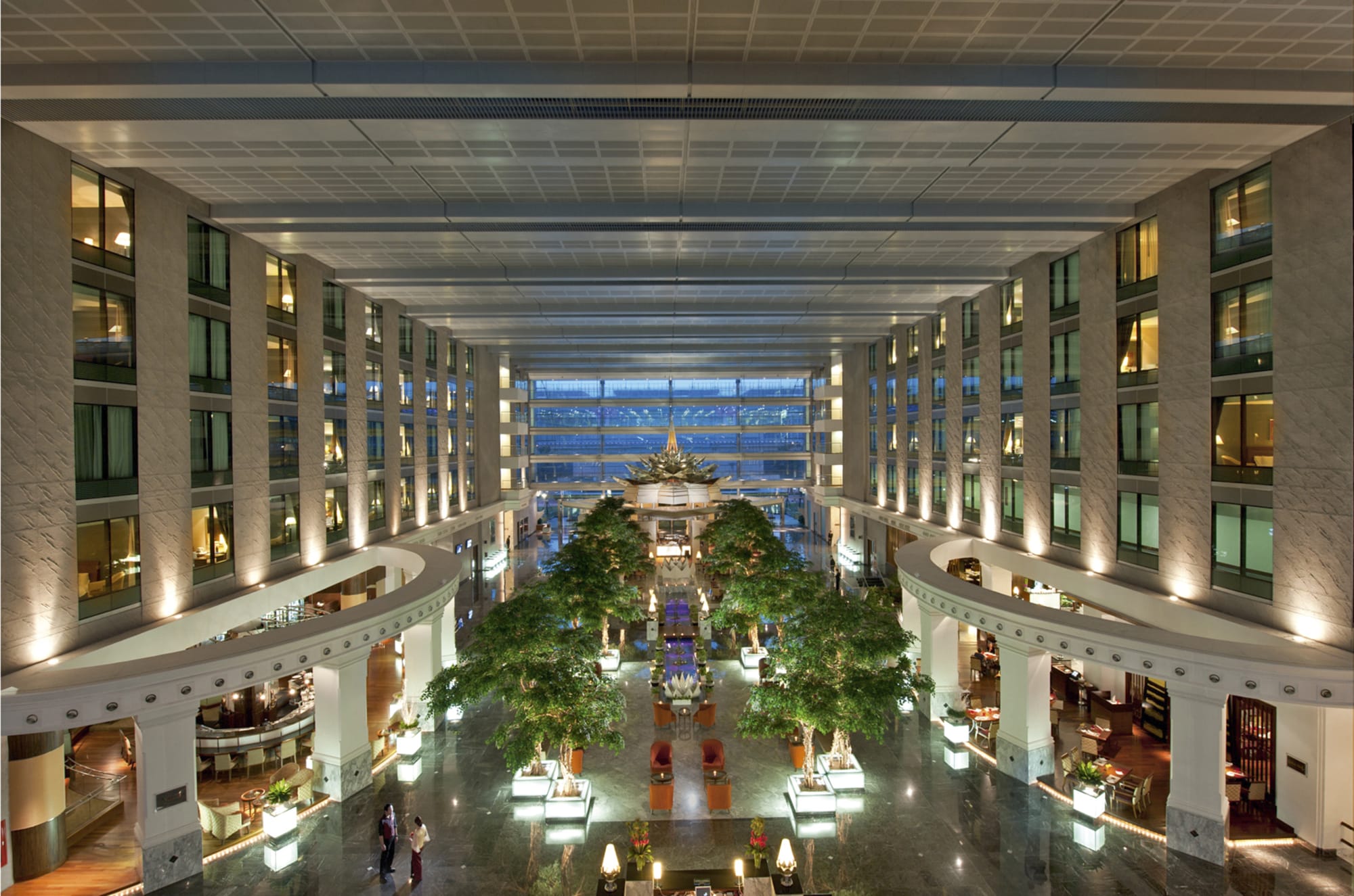 Hyatt Regency Bangkok Suvarnabhumi Airport: Novotel Suvarnabhumi Airport Hotel Grand Lobby