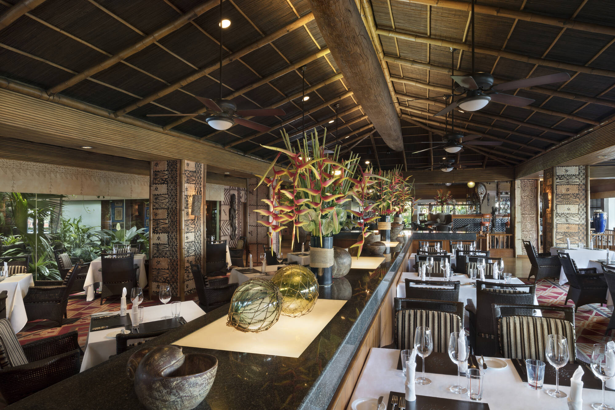 Anantara Riverside Bangkok Resort: Anantara Riverside Bangkok Resort - Trader Vics Bar