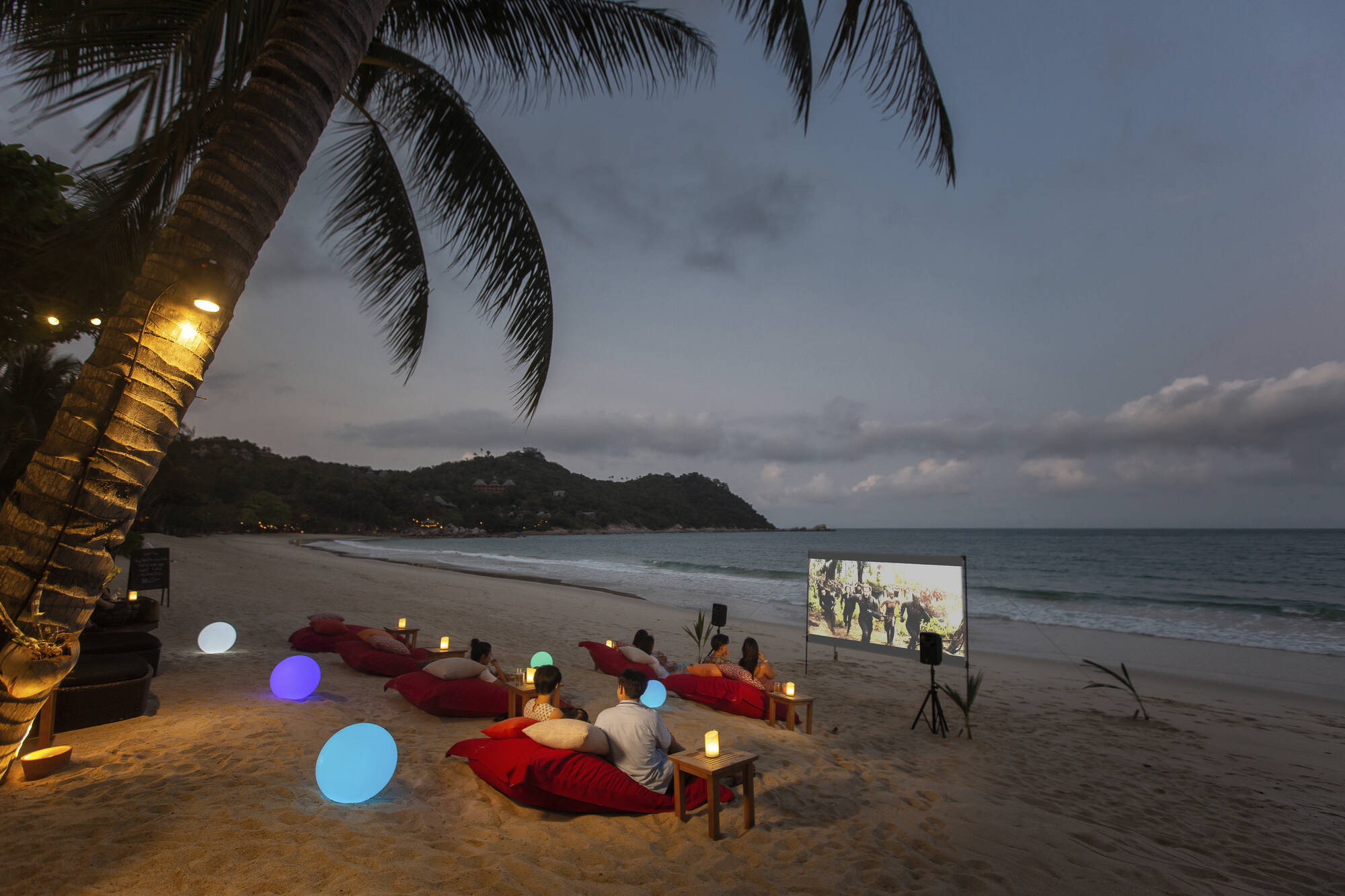 Anantara Rasananda Koh Phangan Villas in Ko Phangan: Anantara Rasananda Koh Phangan Villas Kino am Strand