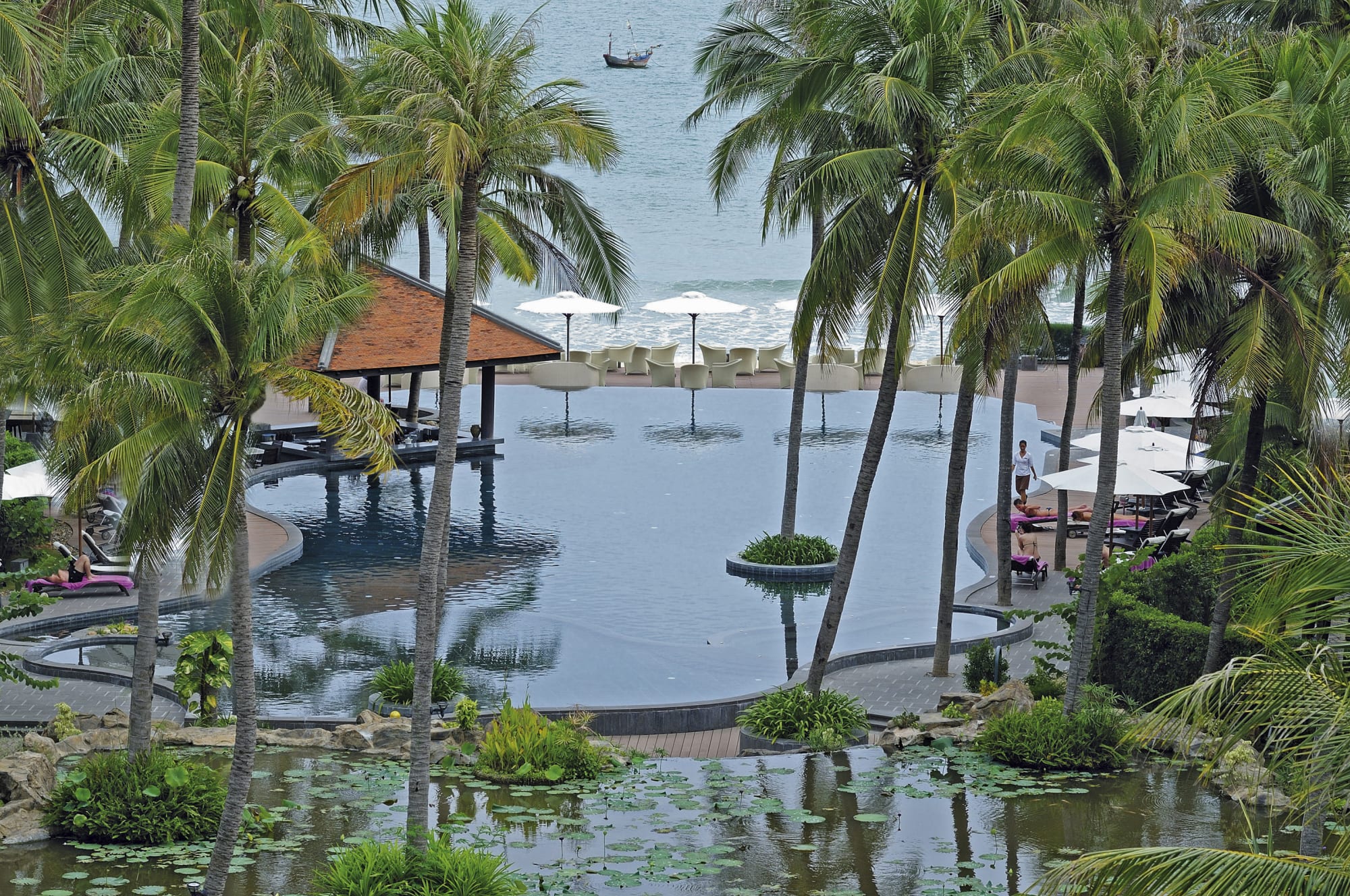 Anantara Mui Ne Resort & Spa in Phan Thiet: Vietnam Anantara Mui Ne Resort and Spa Pool