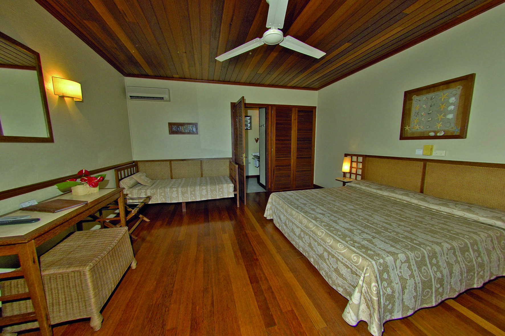Iloha Seaview Hotel in Küstenregion: Iloha Seaview Hotel Wohnbeispiel