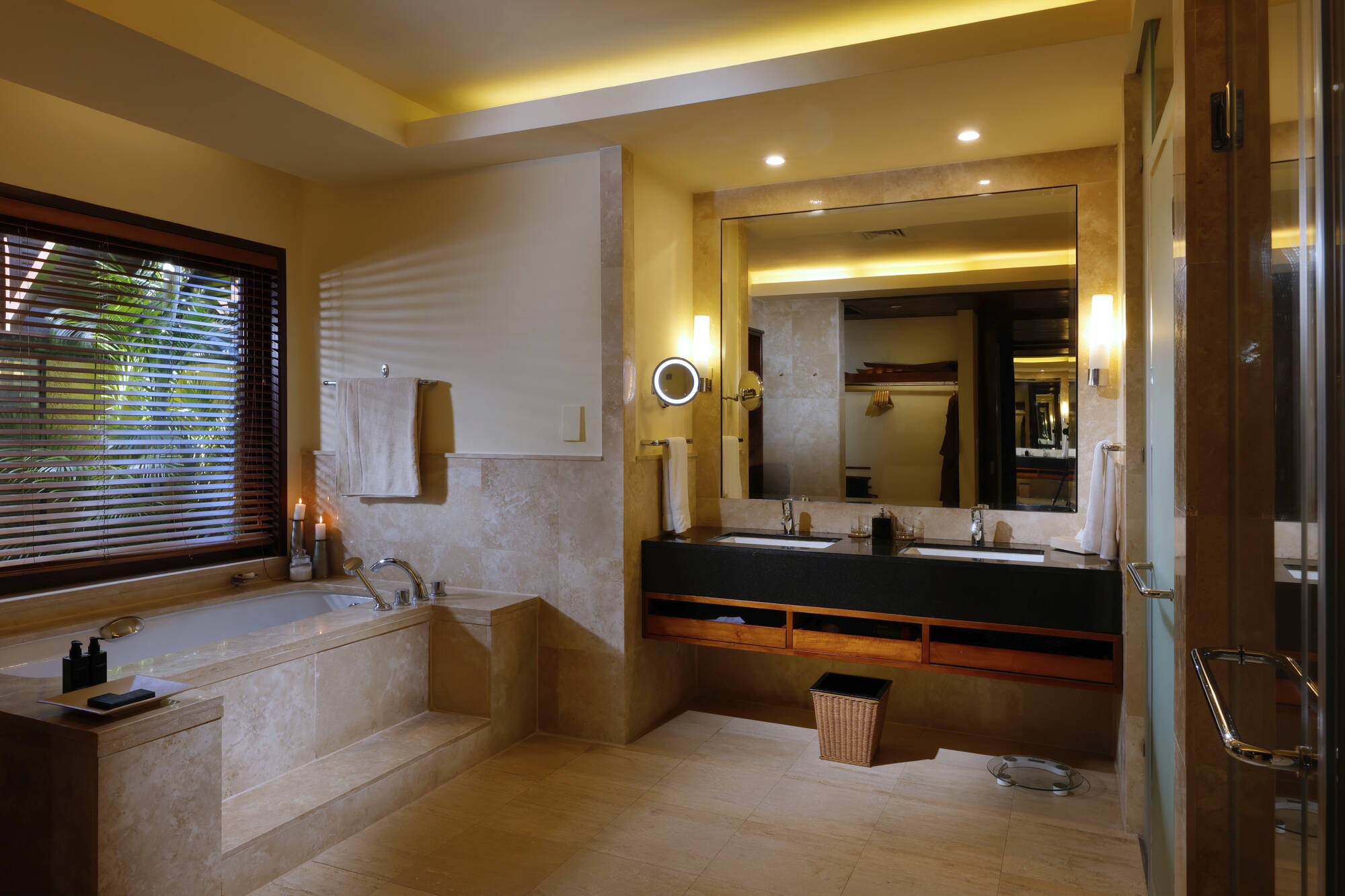 Shanti Maurice Resort & Spa in Süd | Südwesten:  Shanti Maurice Resort Spa Oceanview Pool Villa Badezimmer