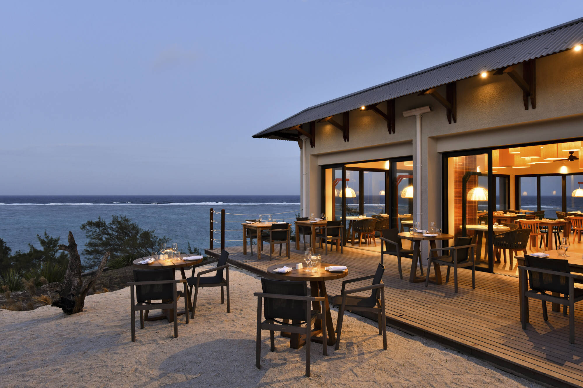 Constance Tekoma Rodrigues: Constance Tekoma Rodrigues - Restaurant
