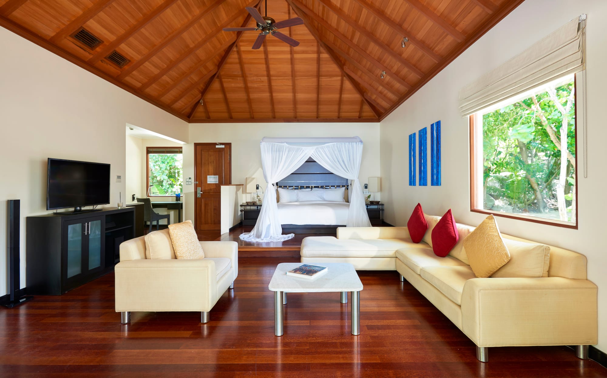 NIVA Labriz Seychelles in Outer Islands: Hilton Seychelles Labriz - Deluxe Beachfront Pool Villa