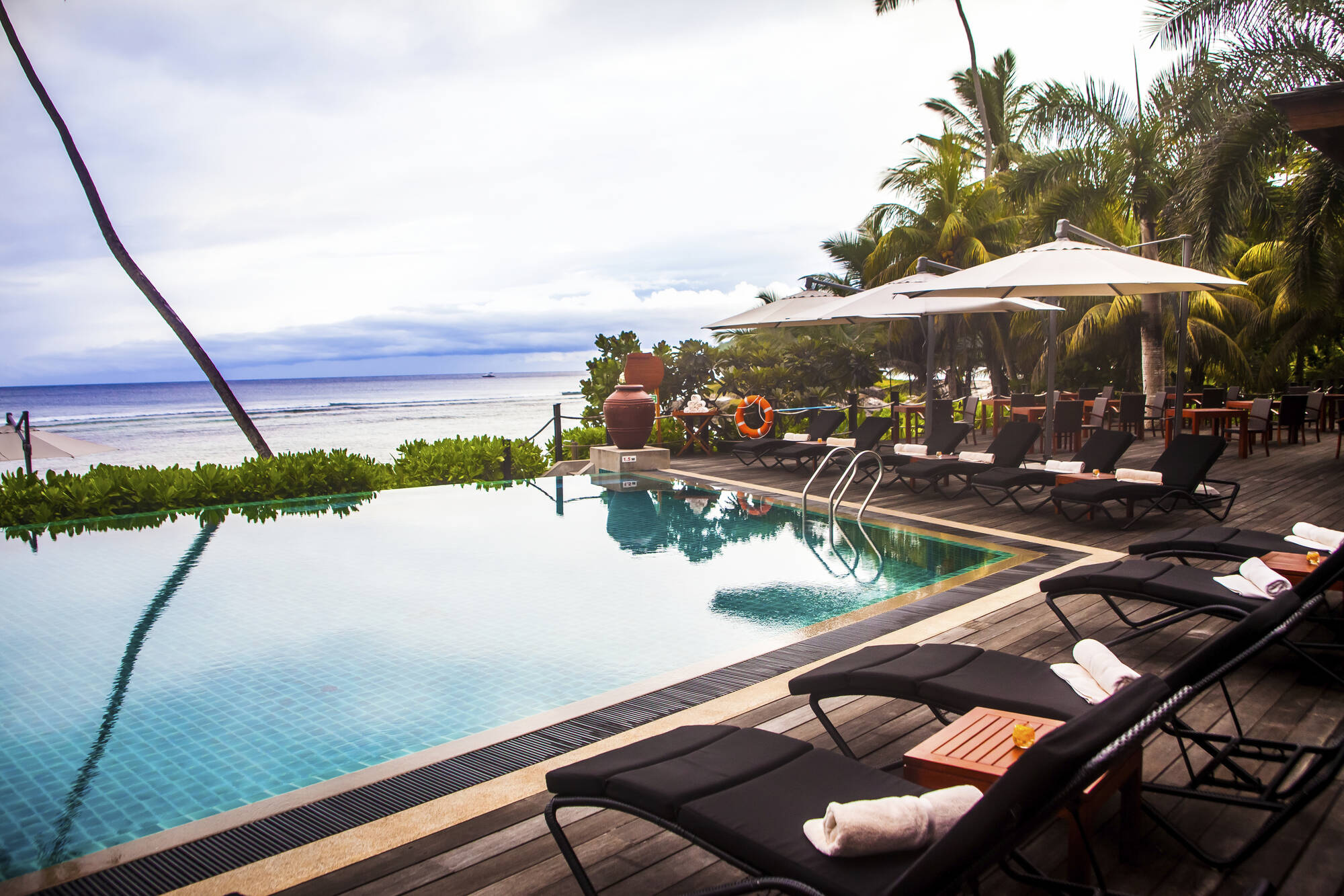 Double Tree by Hilton Allamanda Resort & Spa in Mahé: Allamanda Resort and Spa - Pool