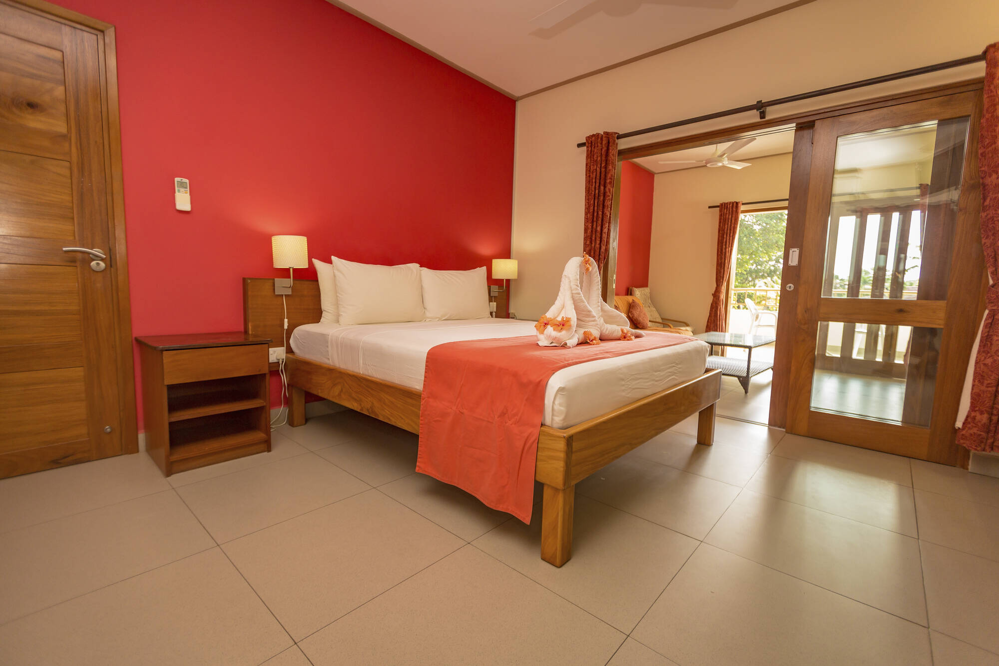 Cote d`Or Chalets in Praslin: Cote d Or Chalets - Wohnbeispiel