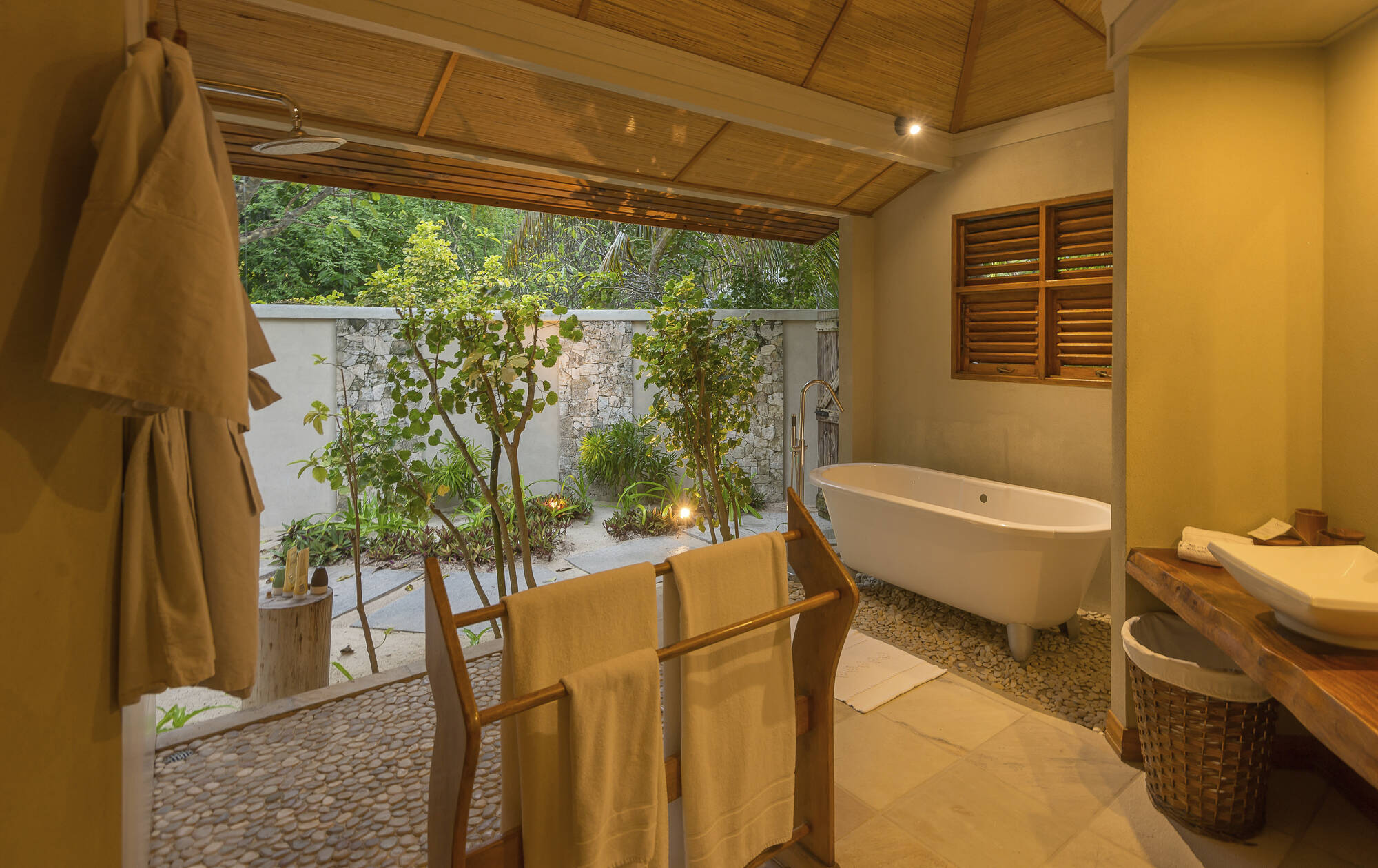 Denis Private Island in Outer Islands: Denis Private Island - Deluxe Beach Cottage