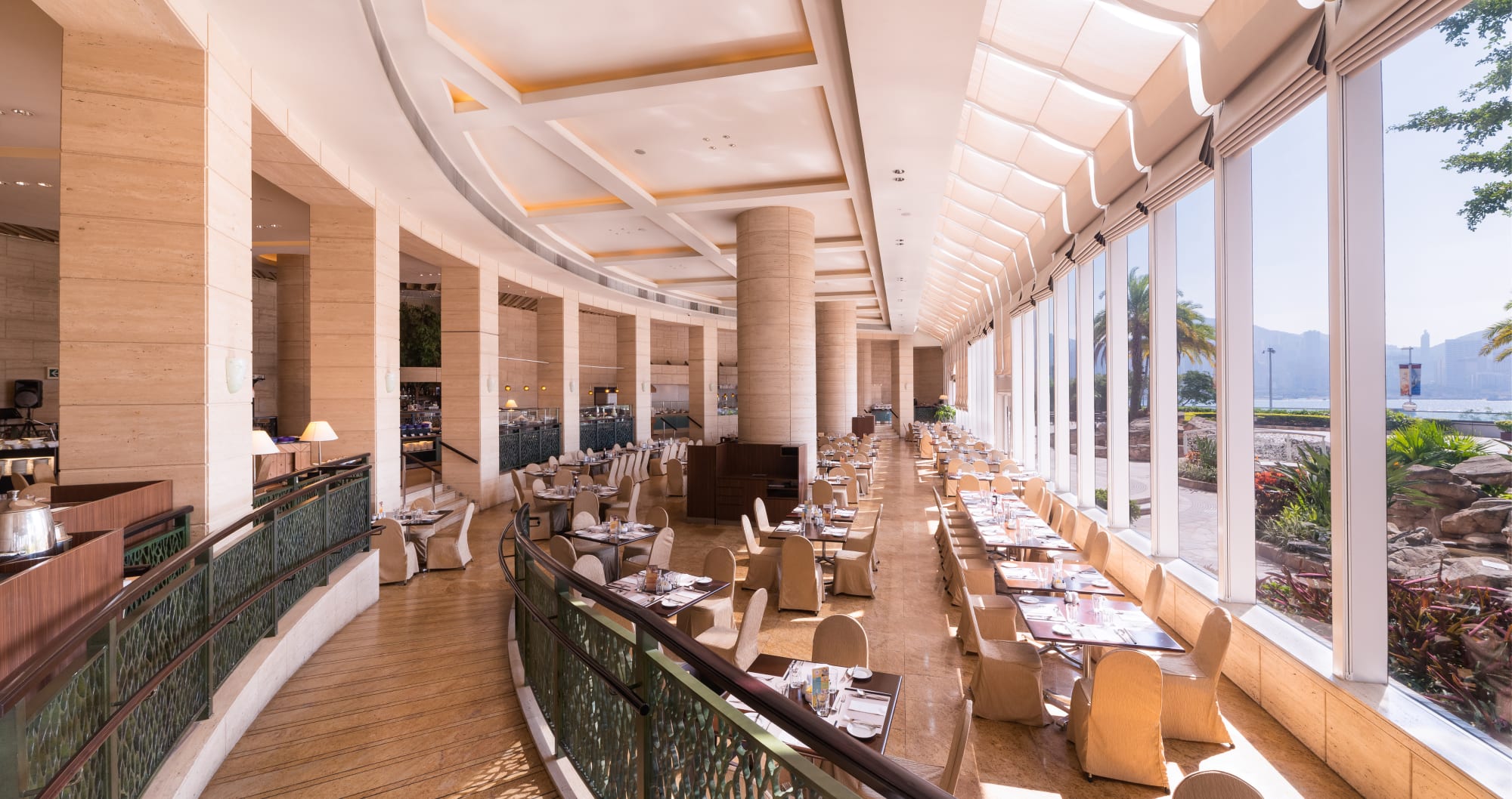 Harbour Plaza Metropolis in Hong Kong: Hong Kong Harbour Plaza Metropolis