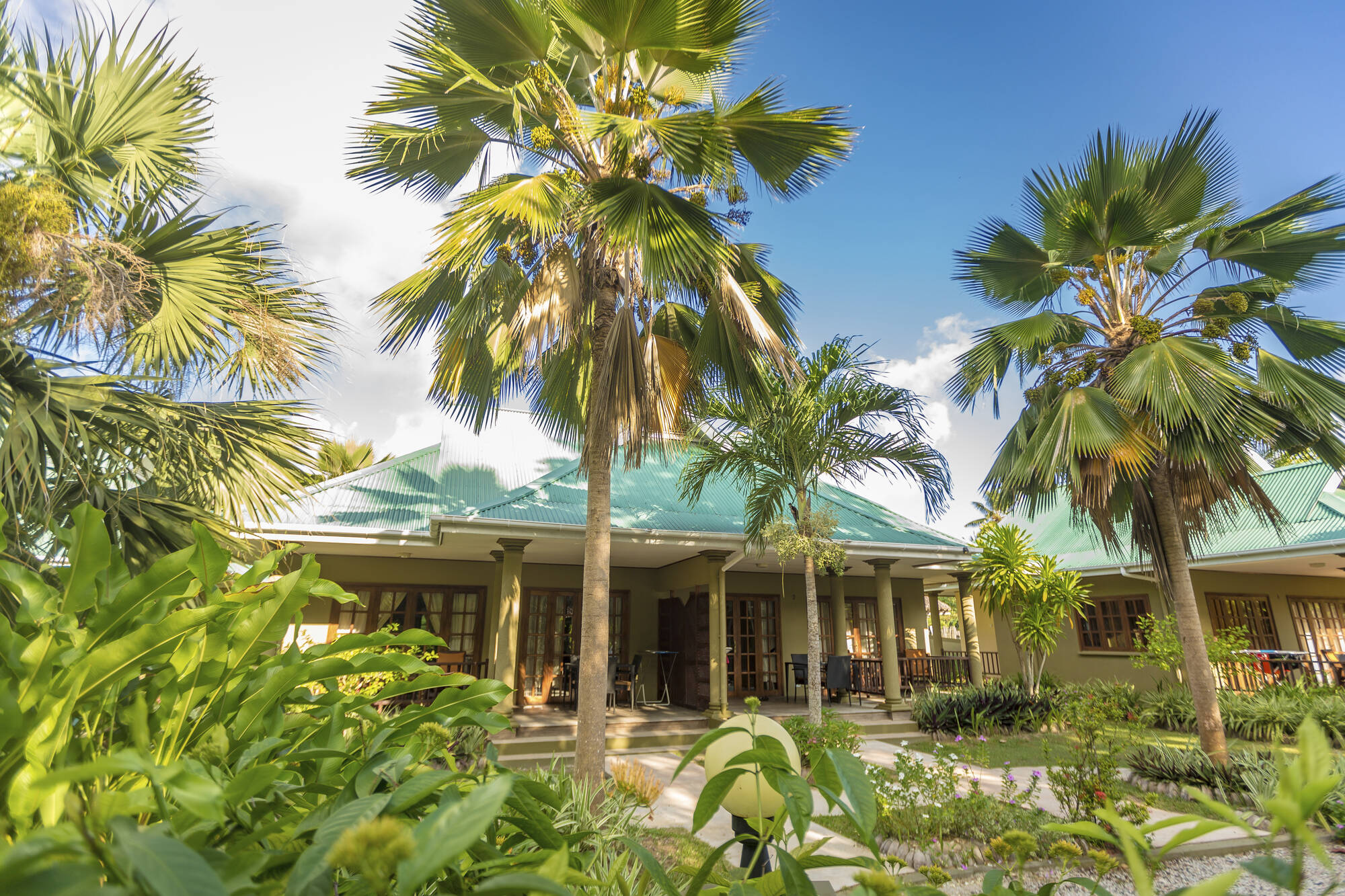Cote d`Or Chalets in Praslin: Cote d Or Chalets