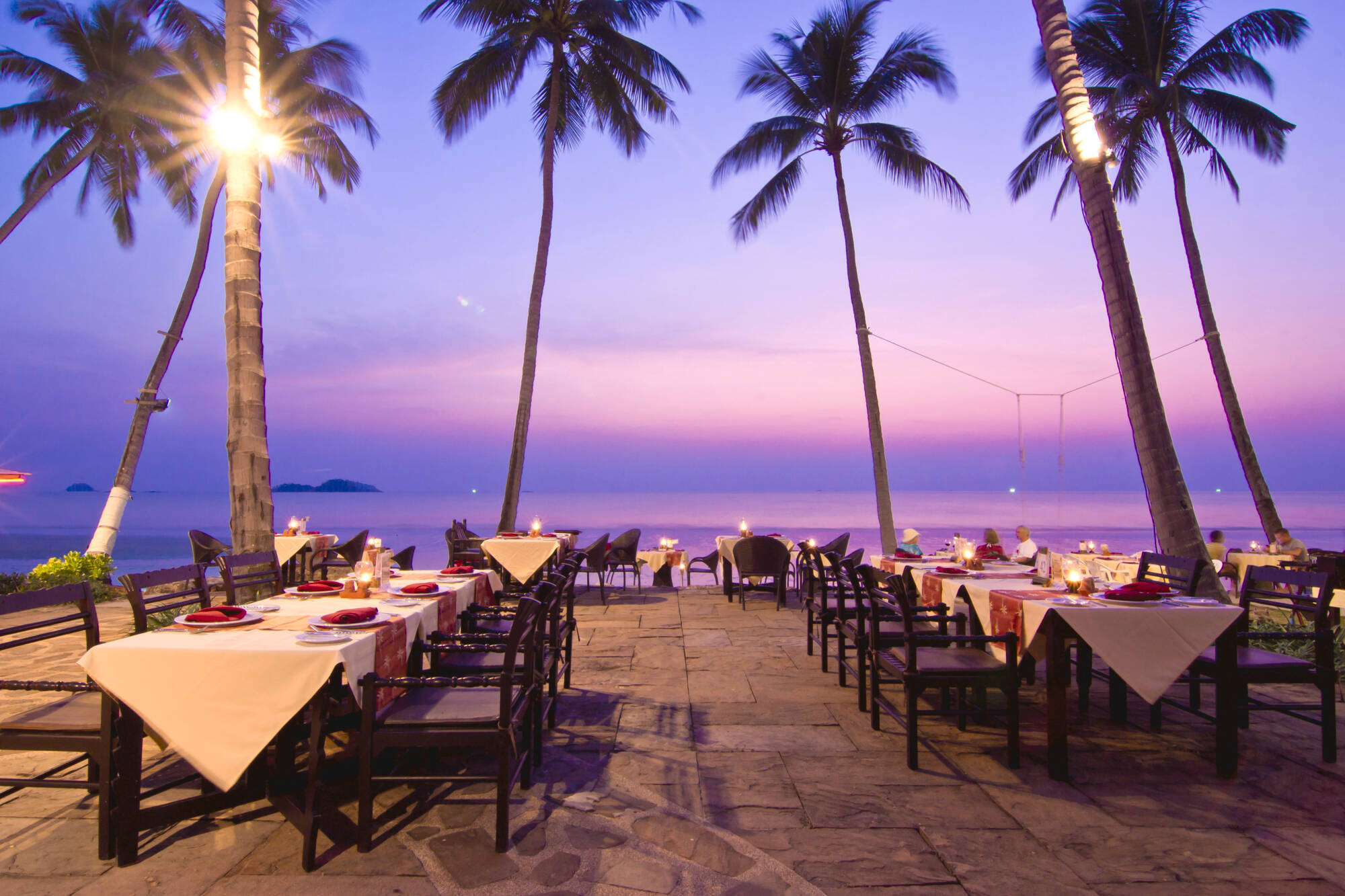 Santhiya Tree Koh Chang Resort in Ko Chang & Umgebung: Thailand Santhiya Tree Koh Chang Resort Restaurant am Strand