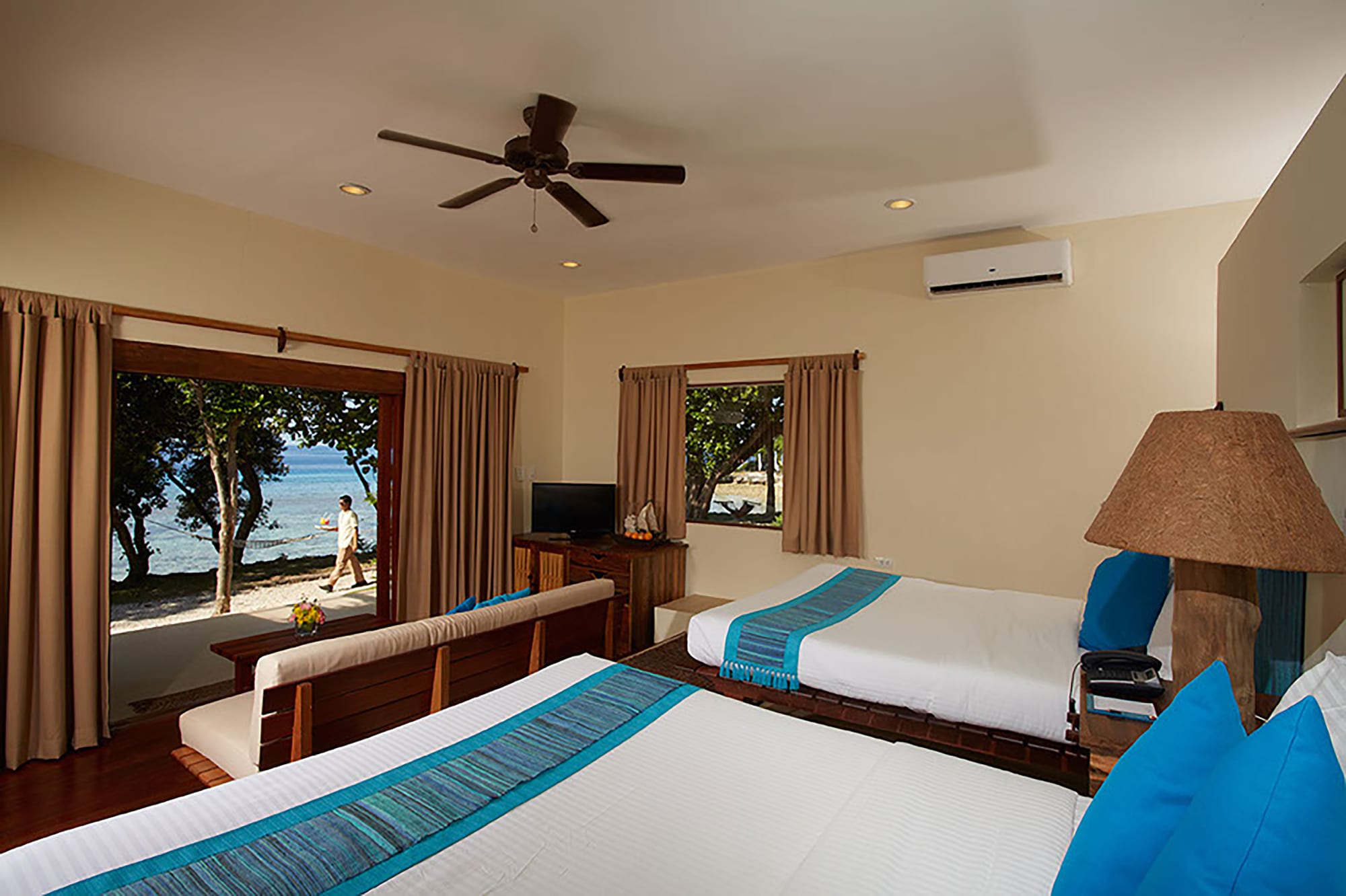 Bluewater Sumilon Island Resort in Cebu: Bluewater Sumilon Island Premier Deluxe Zimmer