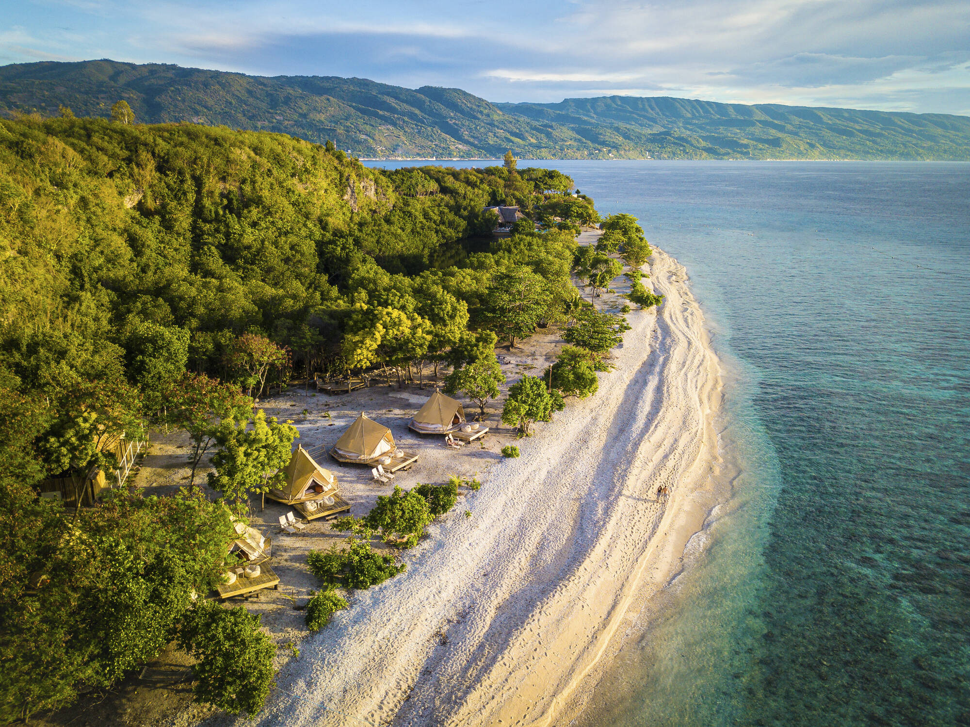 Bluewater Sumilon Island Resort in Cebu: Bluewater Sumilon Island Strand