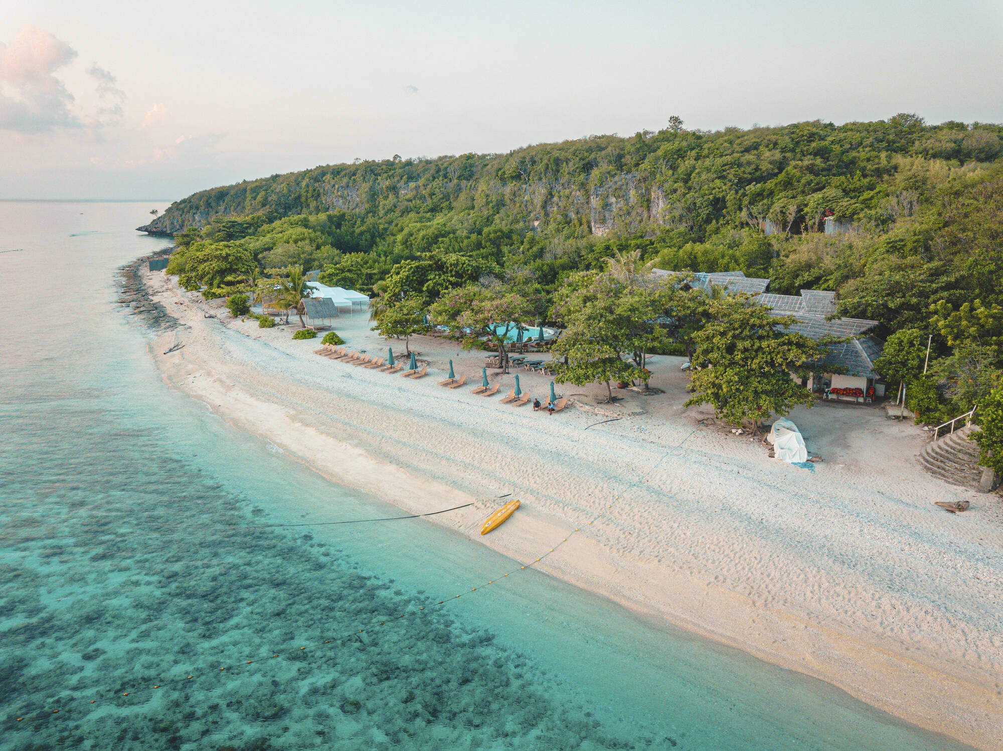 Bluewater Sumilon Island Resort in Cebu: Bluewater Sumilon Island Strand