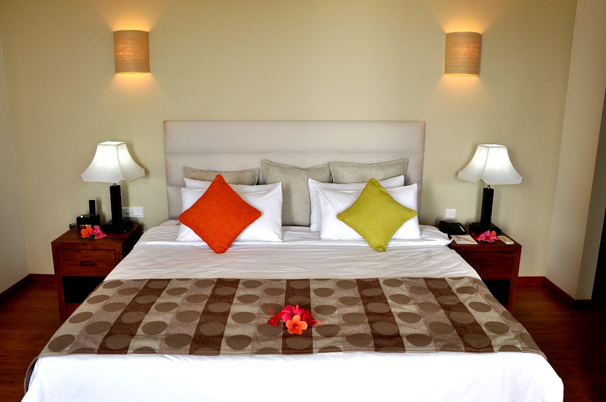 Crown Beach in Mahé: Crown Beach Junior Suite