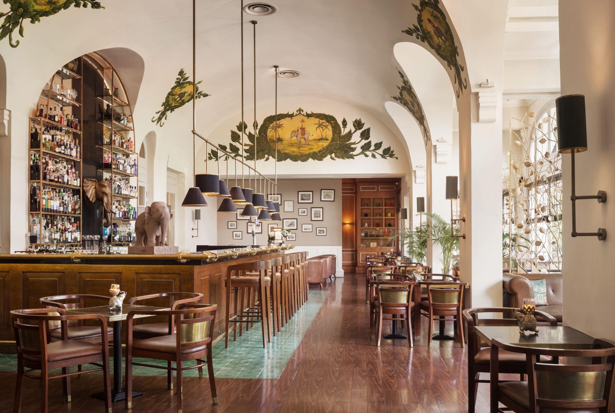 Raffles Le Royal in Phnom Penh: Raffles Hotel Le Royal Elephant Bar