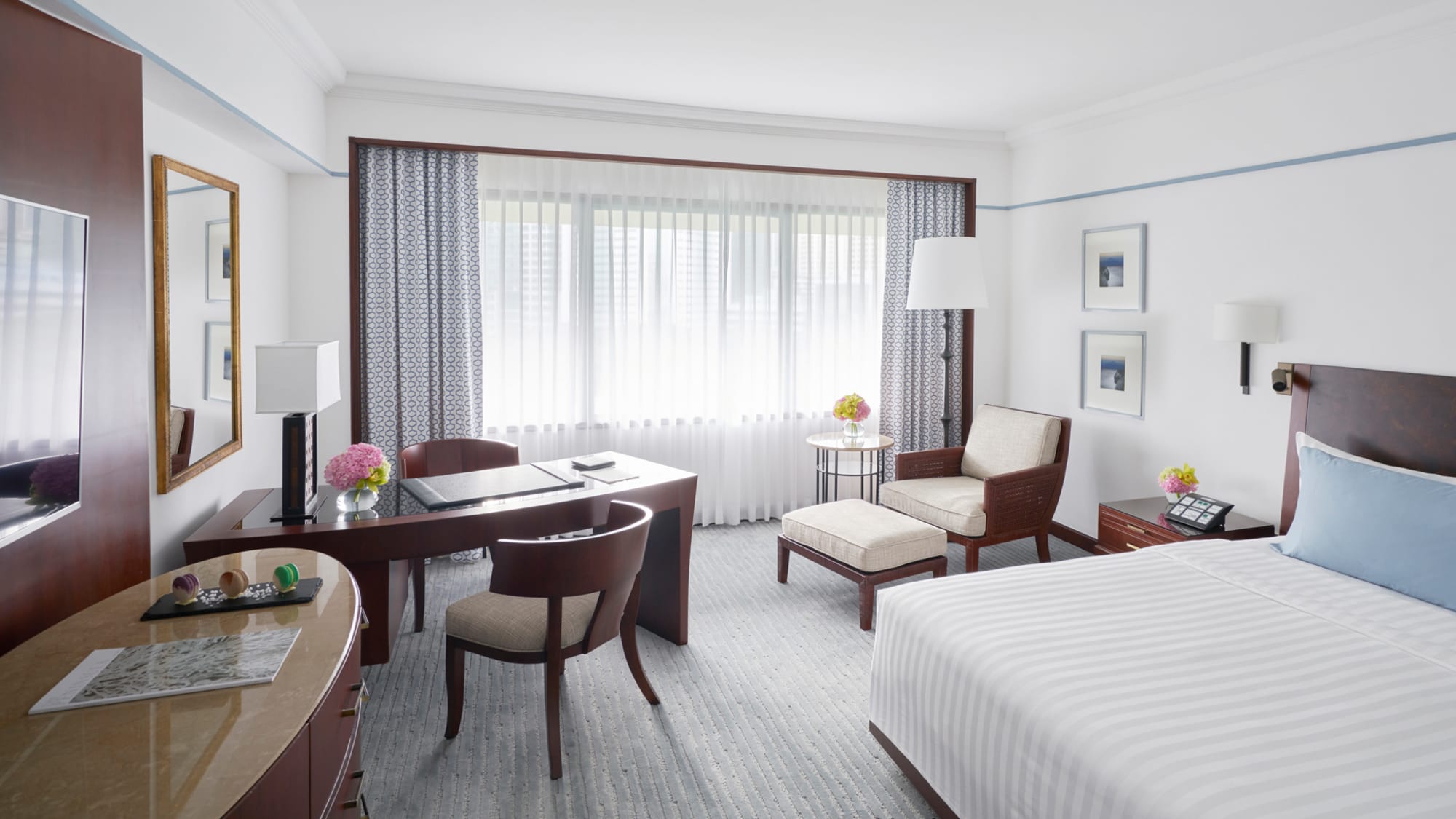 The Peninsula Manila: The Peninsula Manila Deluxe-Zimmer