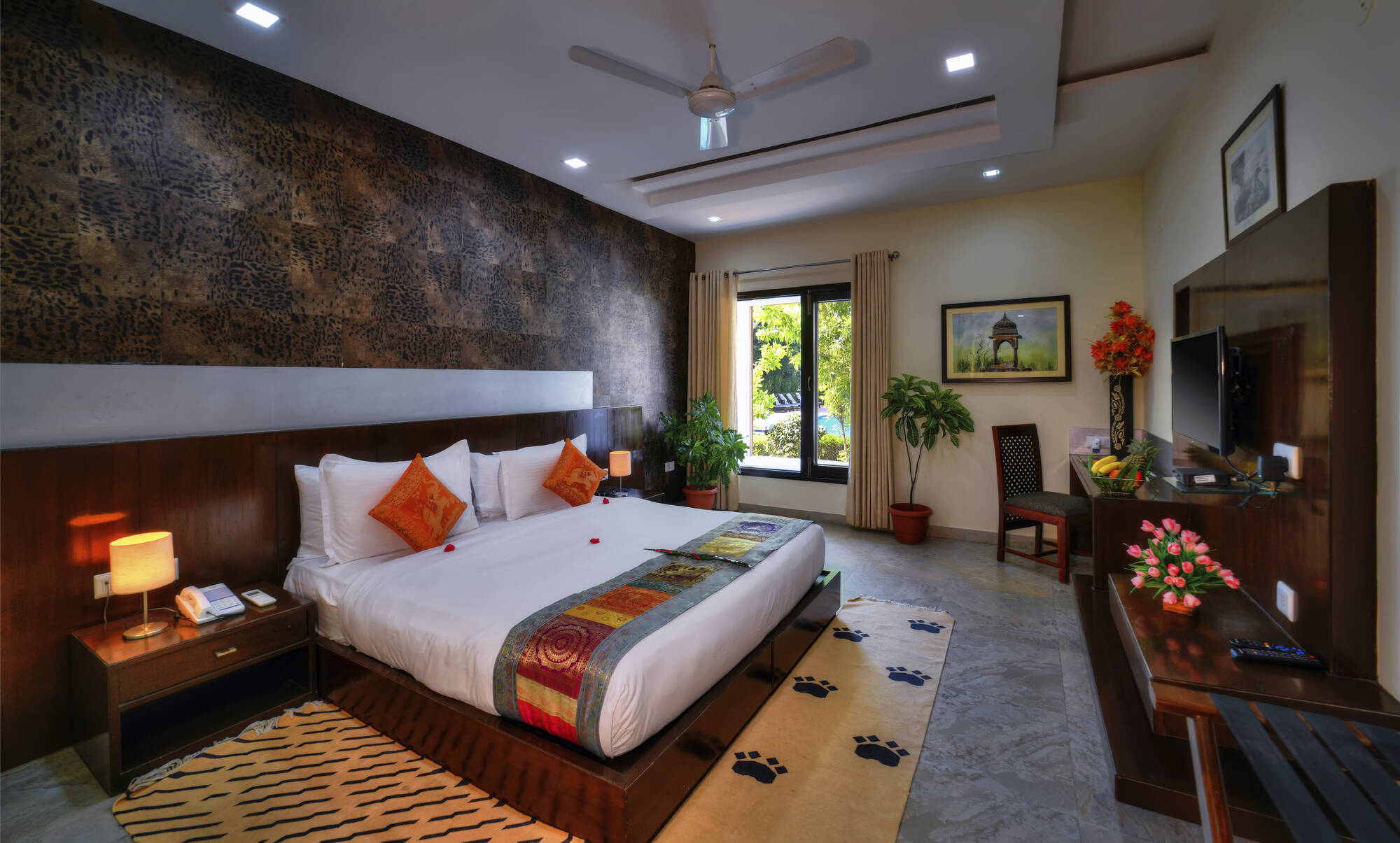 Jungle Vilas in Ranthambore NP: Indien Jungle Vilas - Poolblick Zimmer