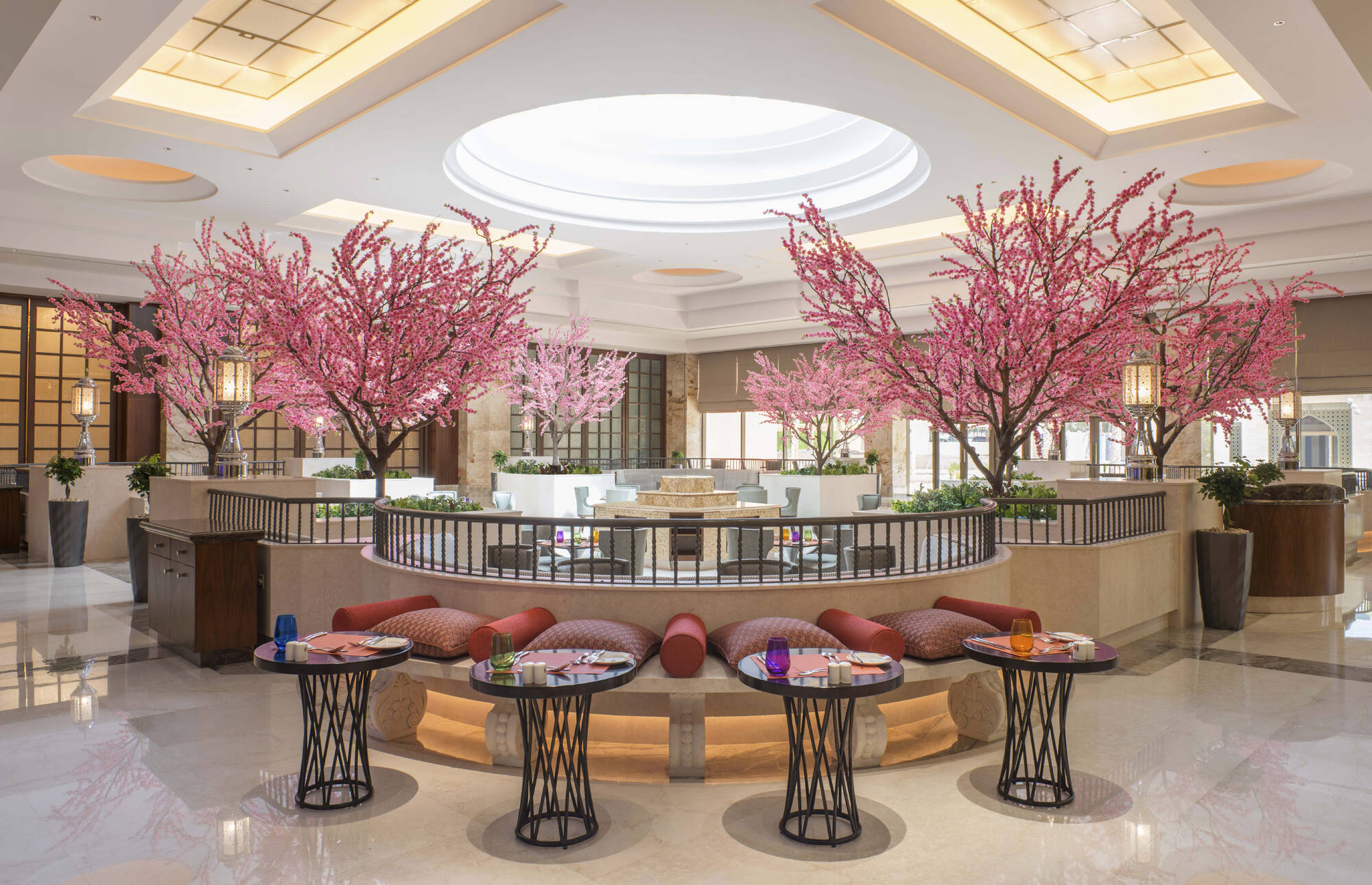 Sheraton Oman in Muscat: Sheraton Oman - Courtyard Restaurant