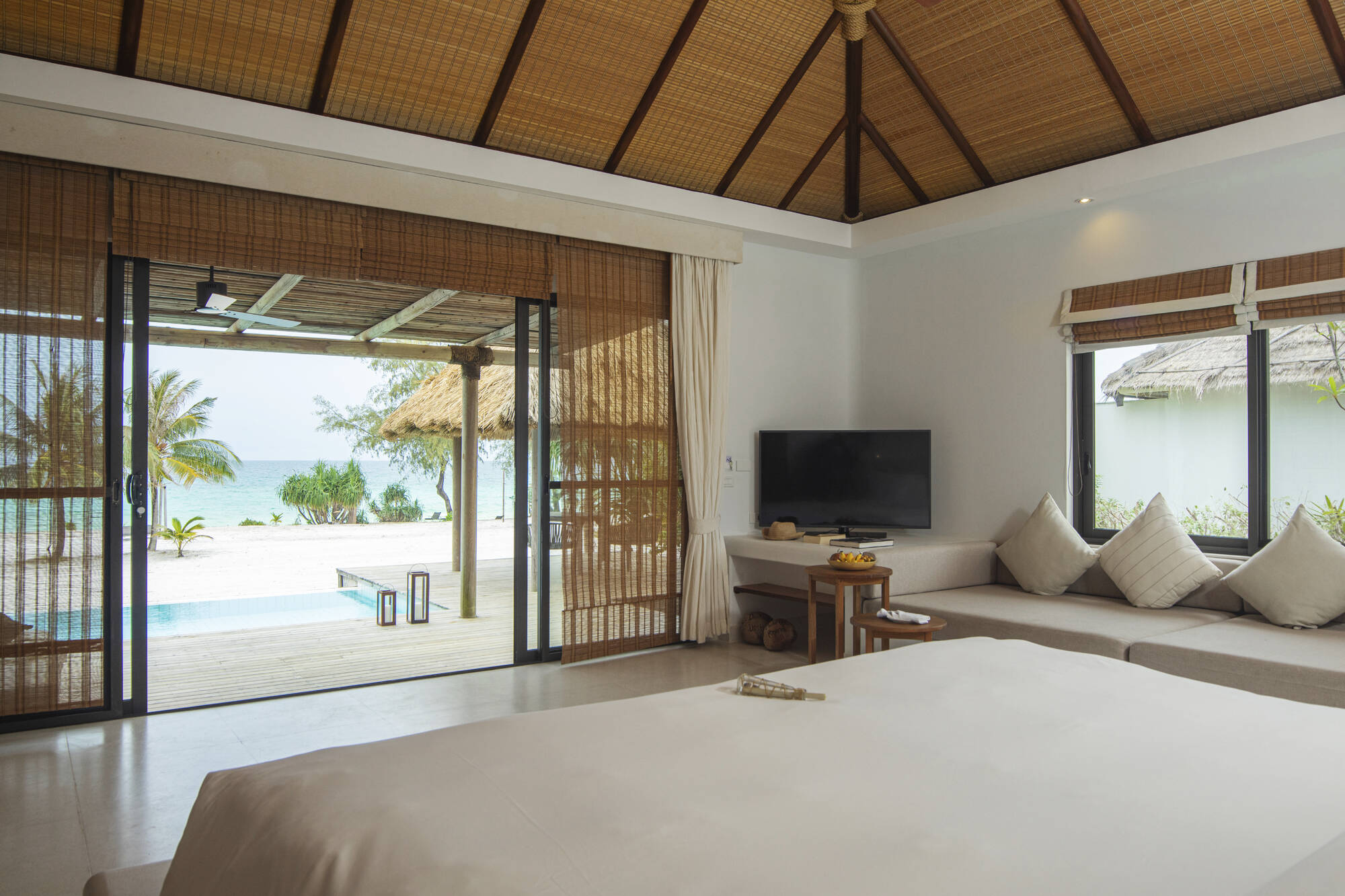 The Royal Sands Koh Rong in Sihanoukville & Inseln: The Royal Sands Beachfront Pool Villa