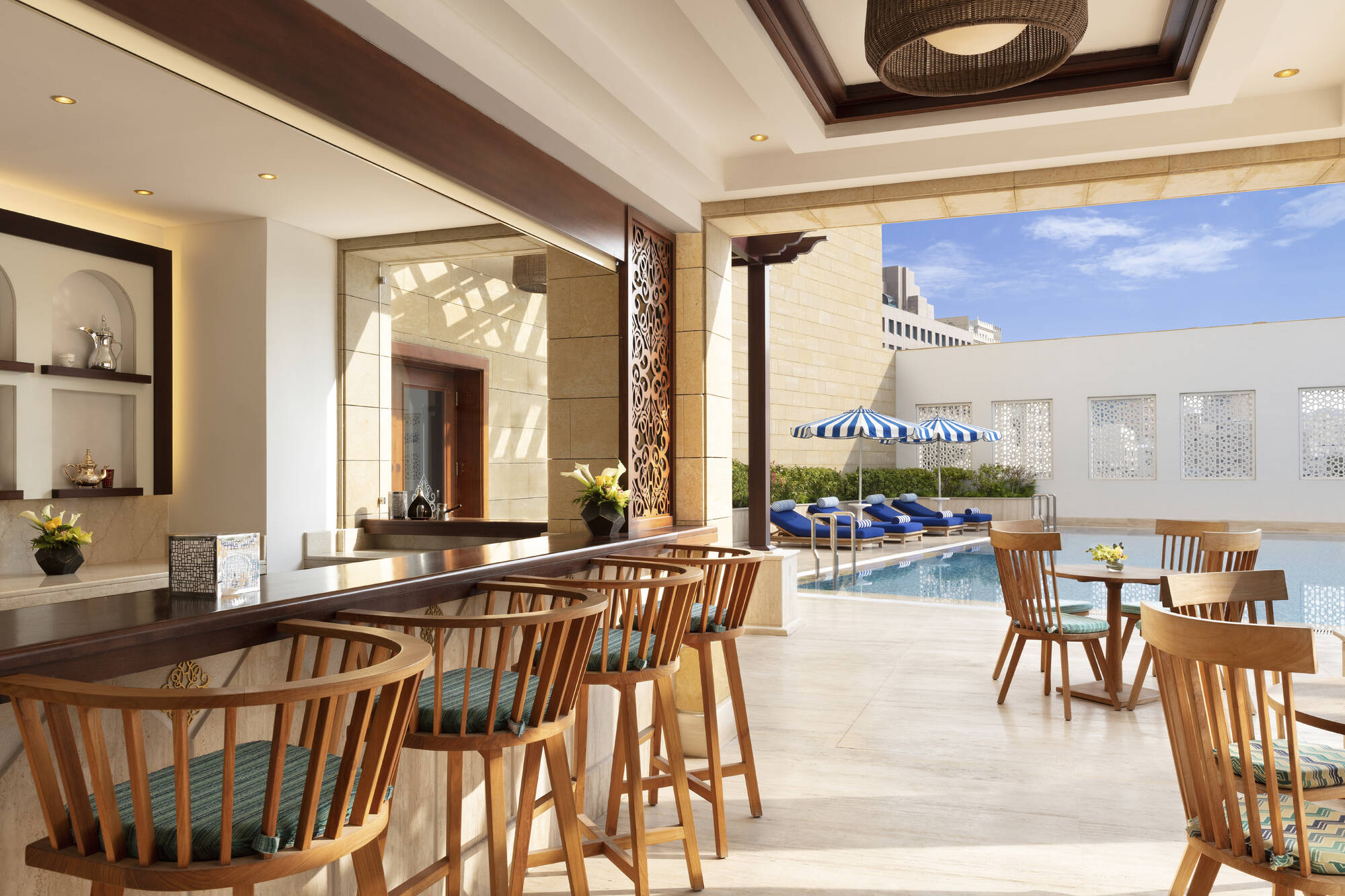 Al Najada by Tivoli in Doha:  Al Najada by Tivoli - Pool Bar