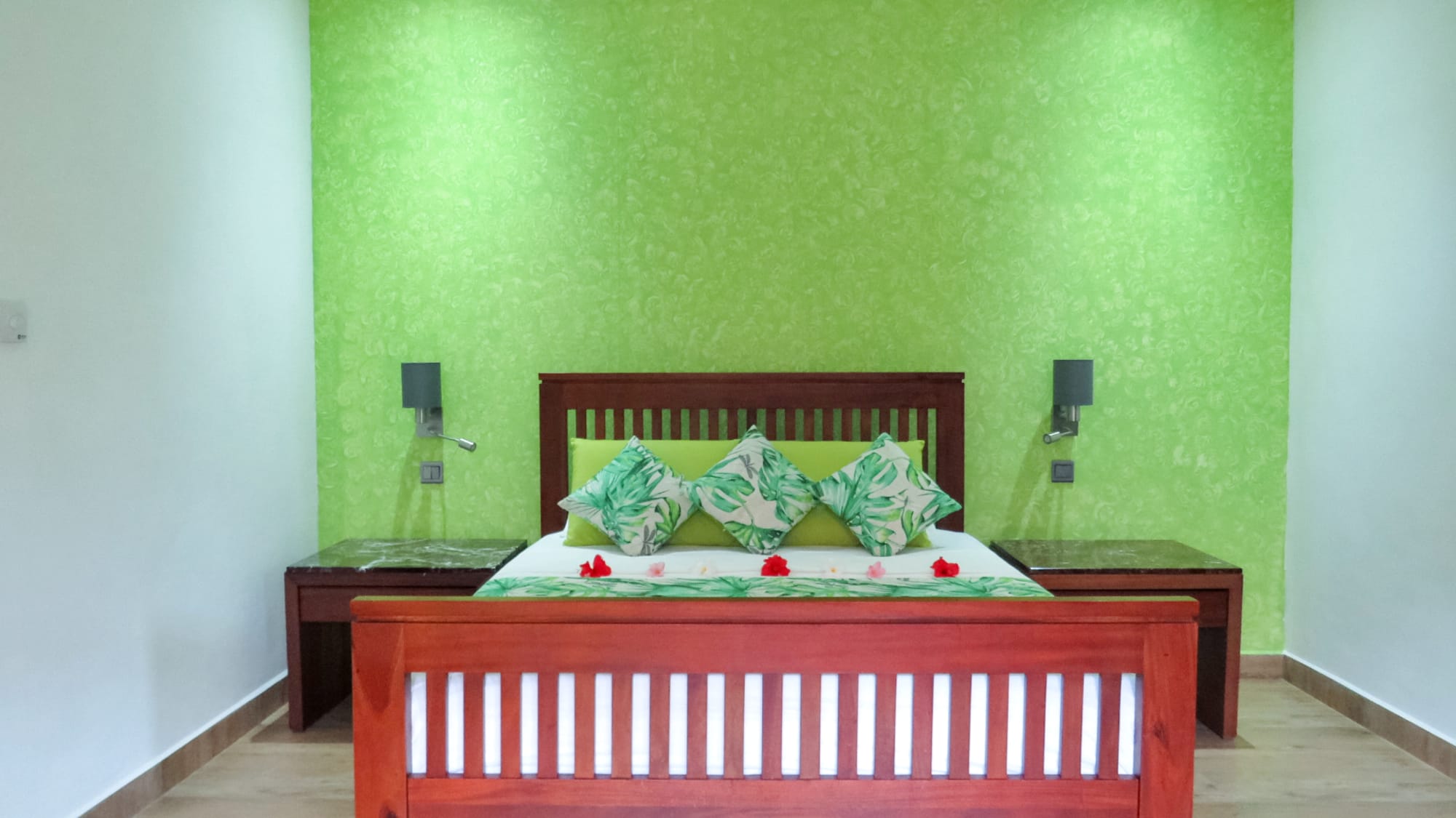 The Islander's Hotel in Praslin: The Islanders Hotel - Deluxe Zimmer