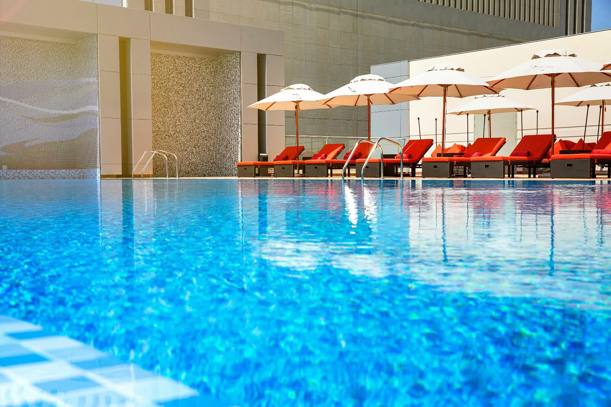 Downtown Rotana in Manama:  Manama Downtown Rotana Pool