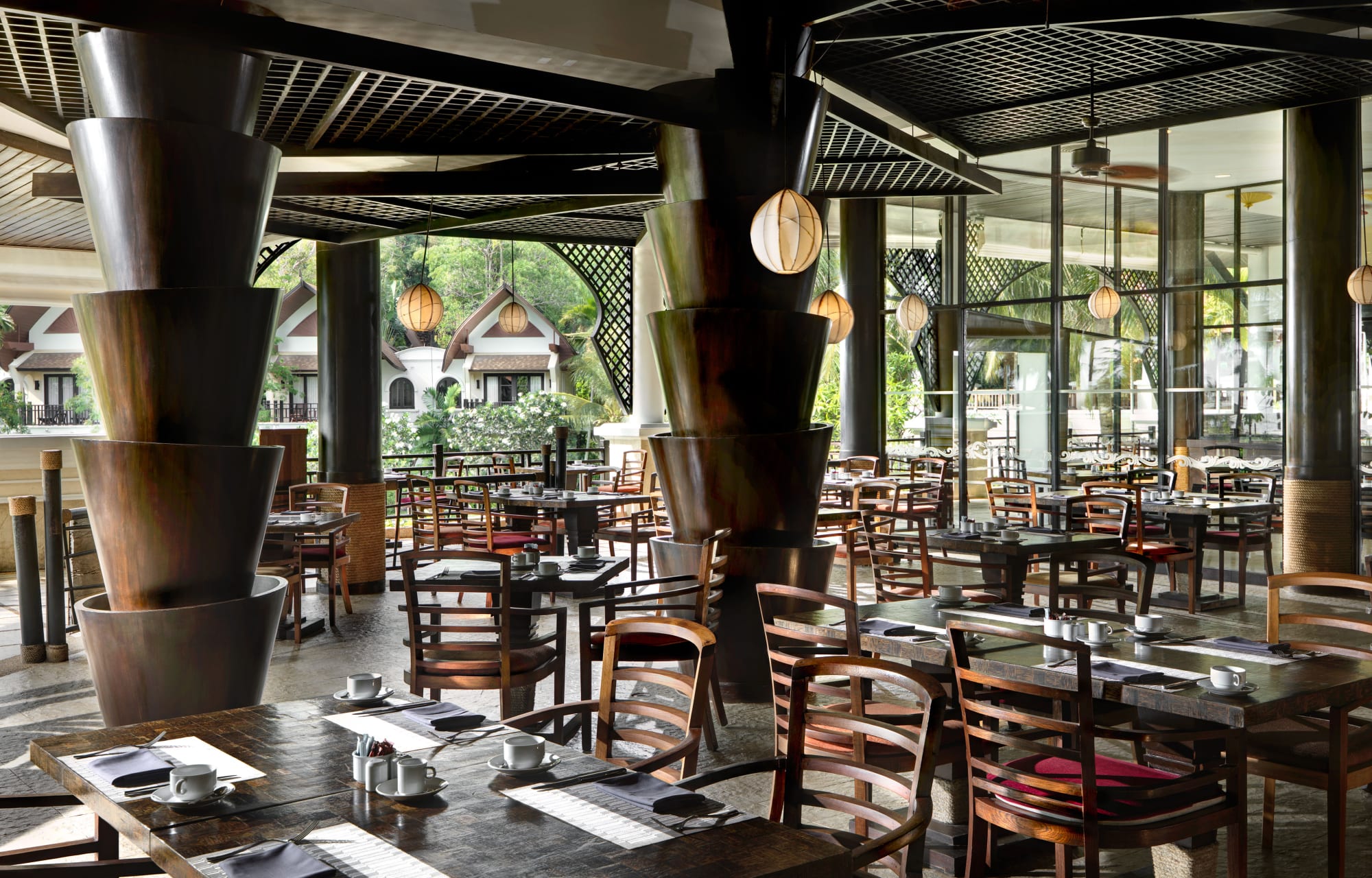 Rawi Warin Resort & Spa in Ko Lanta: Thailand Rawi Warin Resort and Spa Restaurant